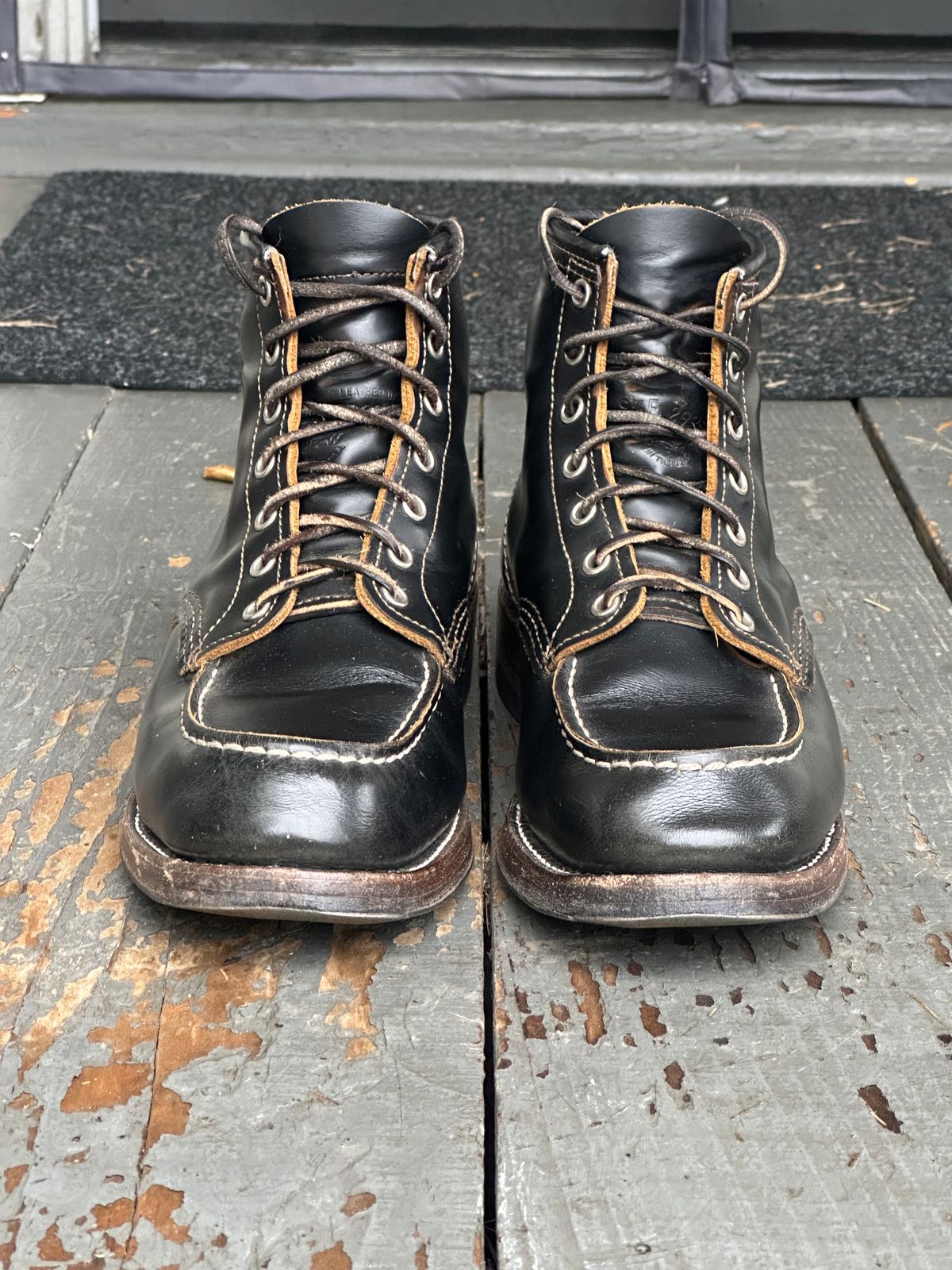 Photo by bankrobber on February 2, 2025 of the Red Wing 9874 in S.B. Foot Black Klondike.
