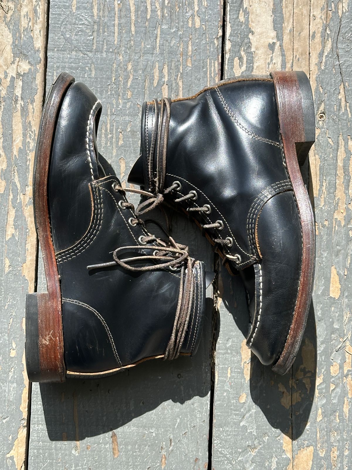 Photo by bankrobber on March 2, 2025 of the Red Wing 9874 in S.B. Foot Black Klondike.