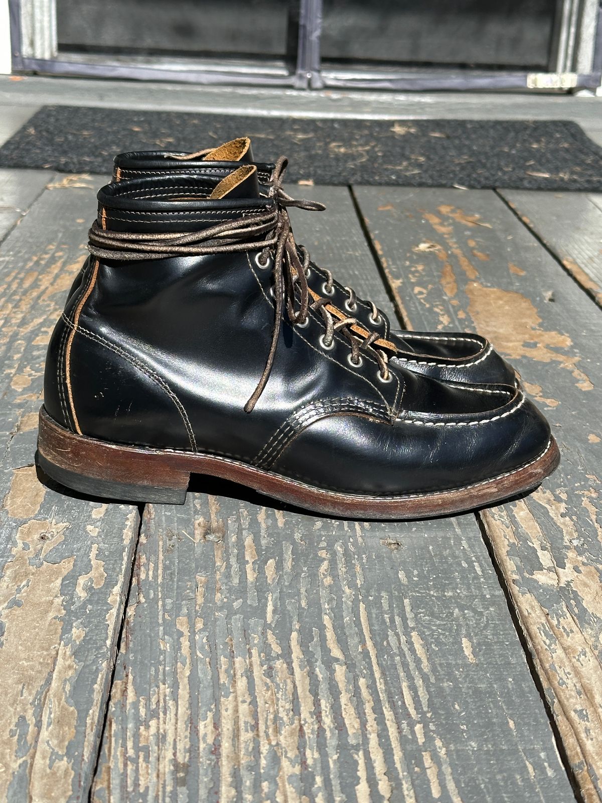 Photo by bankrobber on March 2, 2025 of the Red Wing 9874 in S.B. Foot Black Klondike.