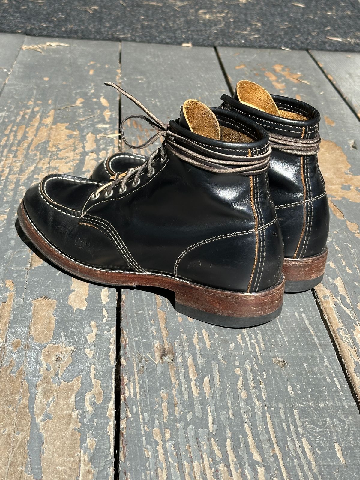Photo by bankrobber on March 2, 2025 of the Red Wing 9874 in S.B. Foot Black Klondike.