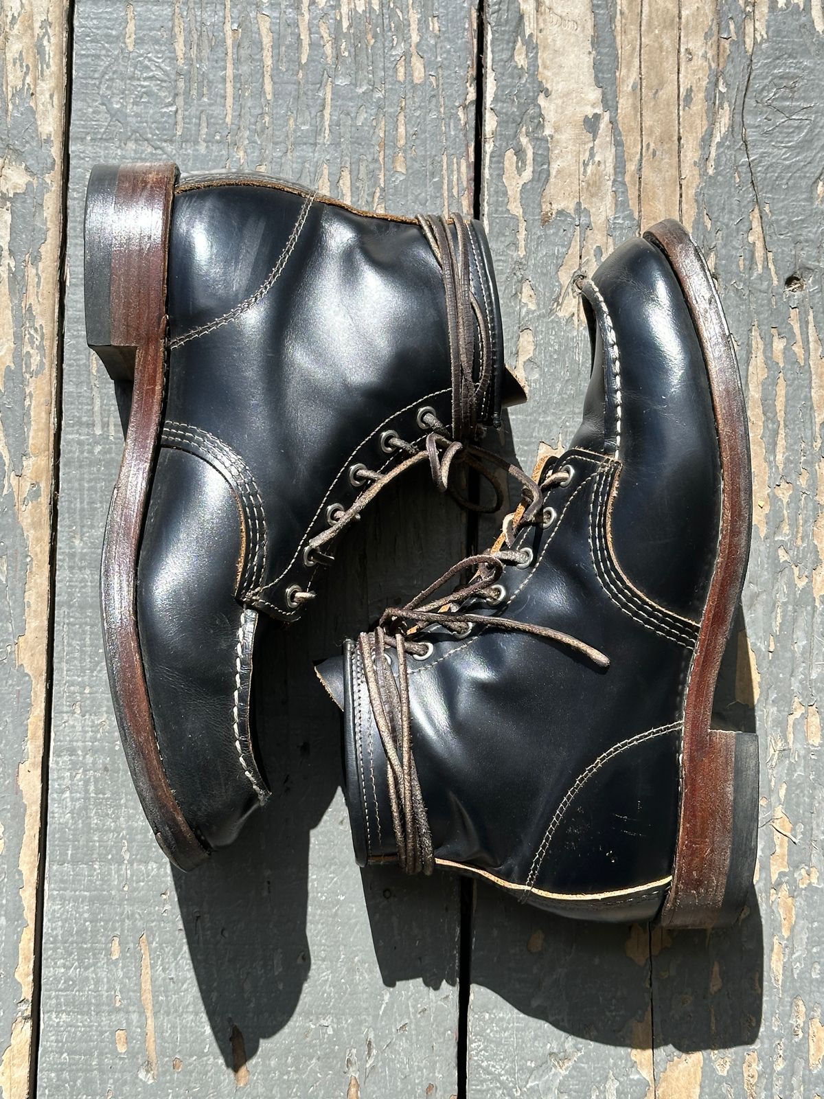 Photo by bankrobber on March 2, 2025 of the Red Wing 9874 in S.B. Foot Black Klondike.