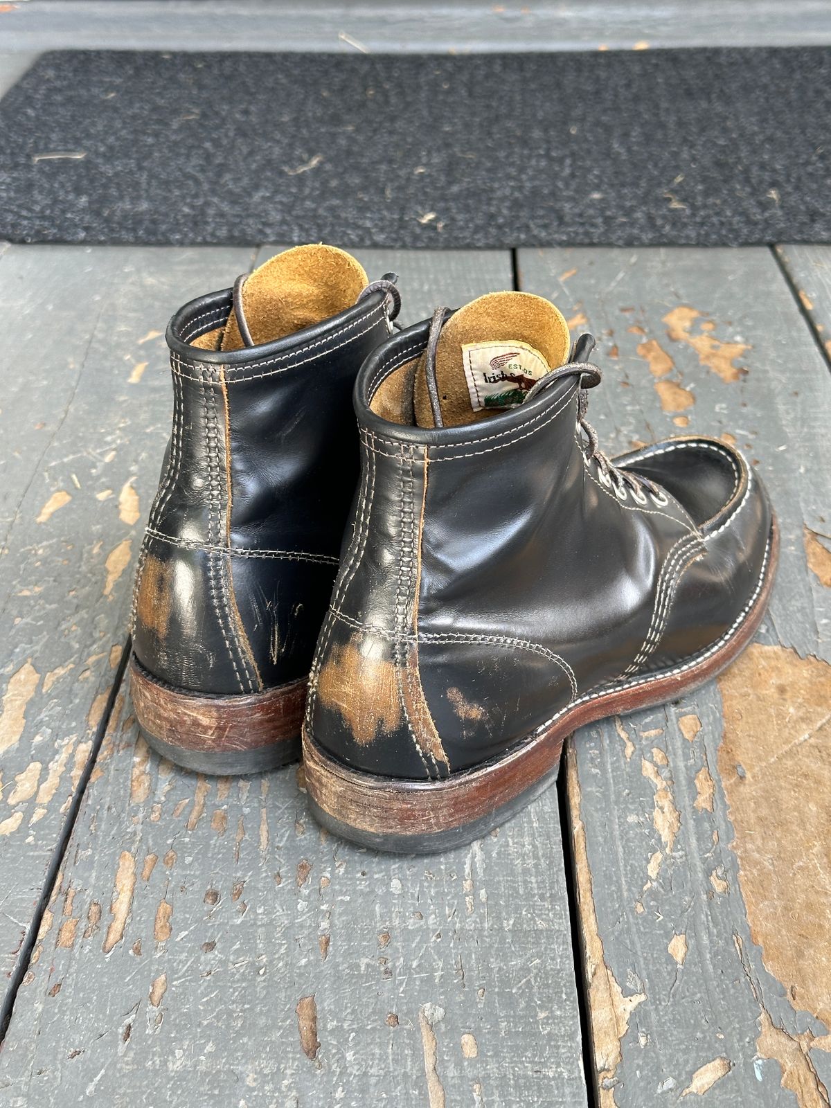 Photo by bankrobber on April 1, 2025 of the Red Wing 9874 in S.B. Foot Black Klondike.