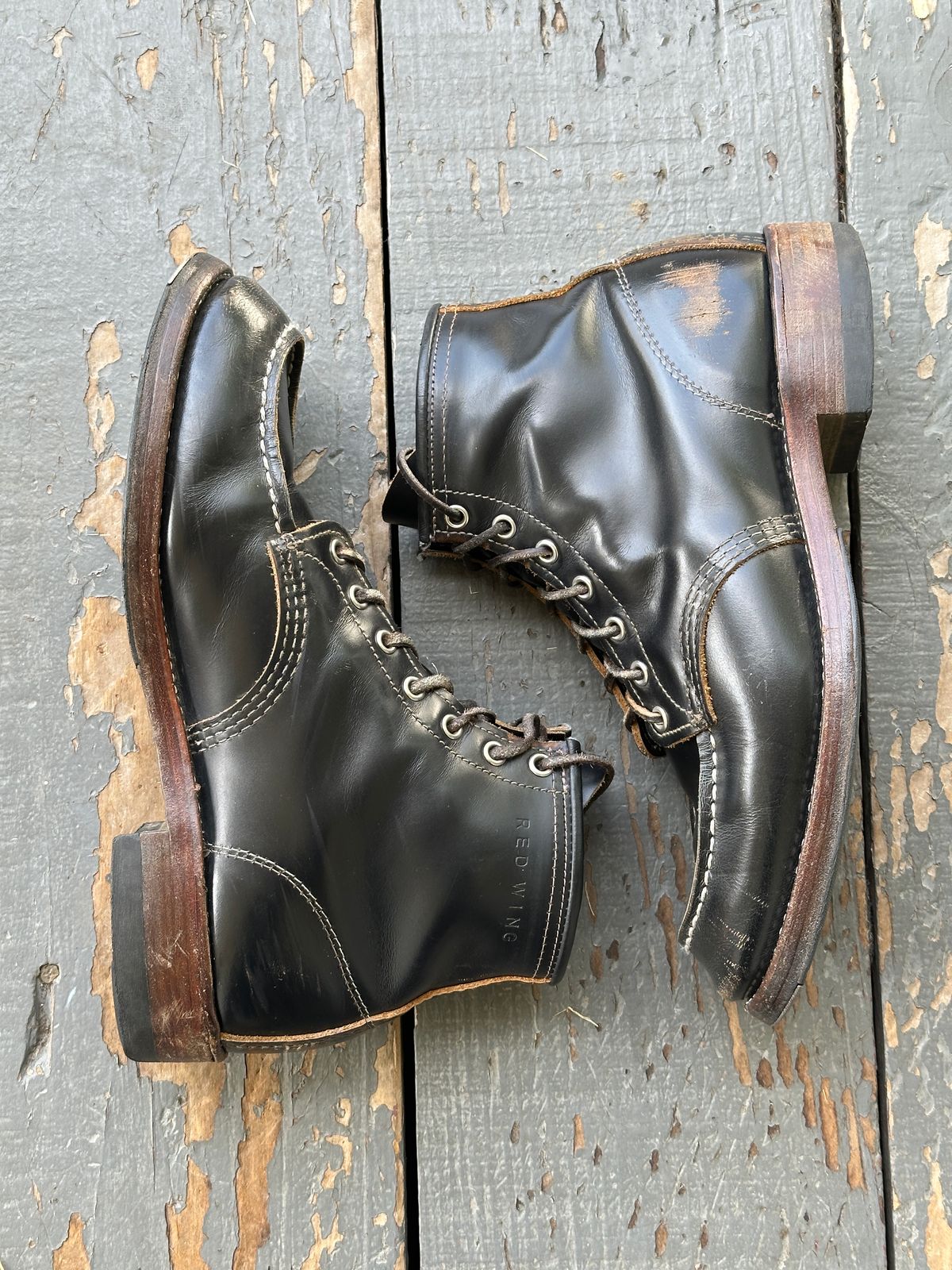 Photo by bankrobber on April 1, 2025 of the Red Wing 9874 in S.B. Foot Black Klondike.