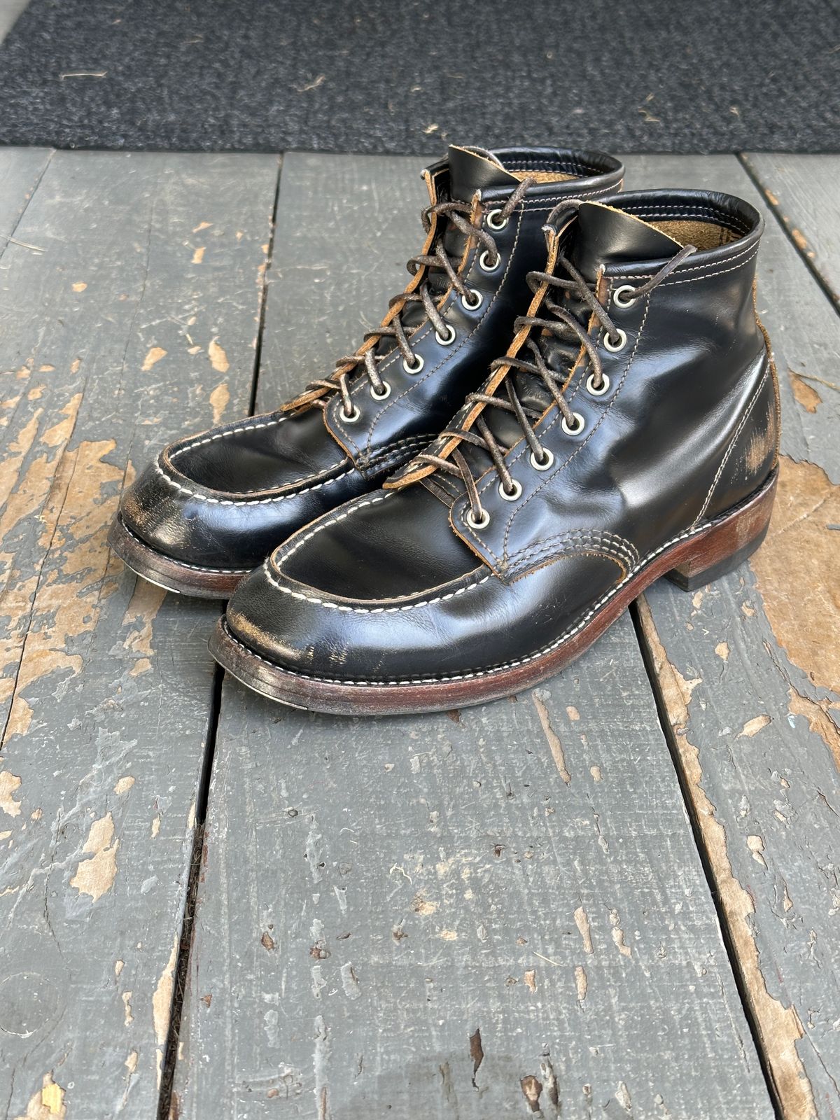 Photo by bankrobber on April 1, 2025 of the Red Wing 9874 in S.B. Foot Black Klondike.