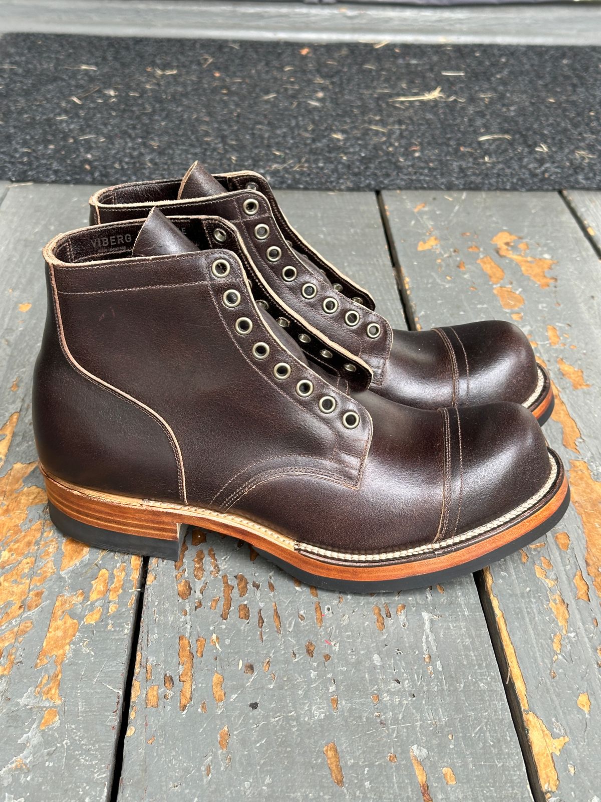 Photo by bankrobber on November 13, 2024 of the Viberg Service Boot PCT in Horween Dark Brown Waxed Flesh.