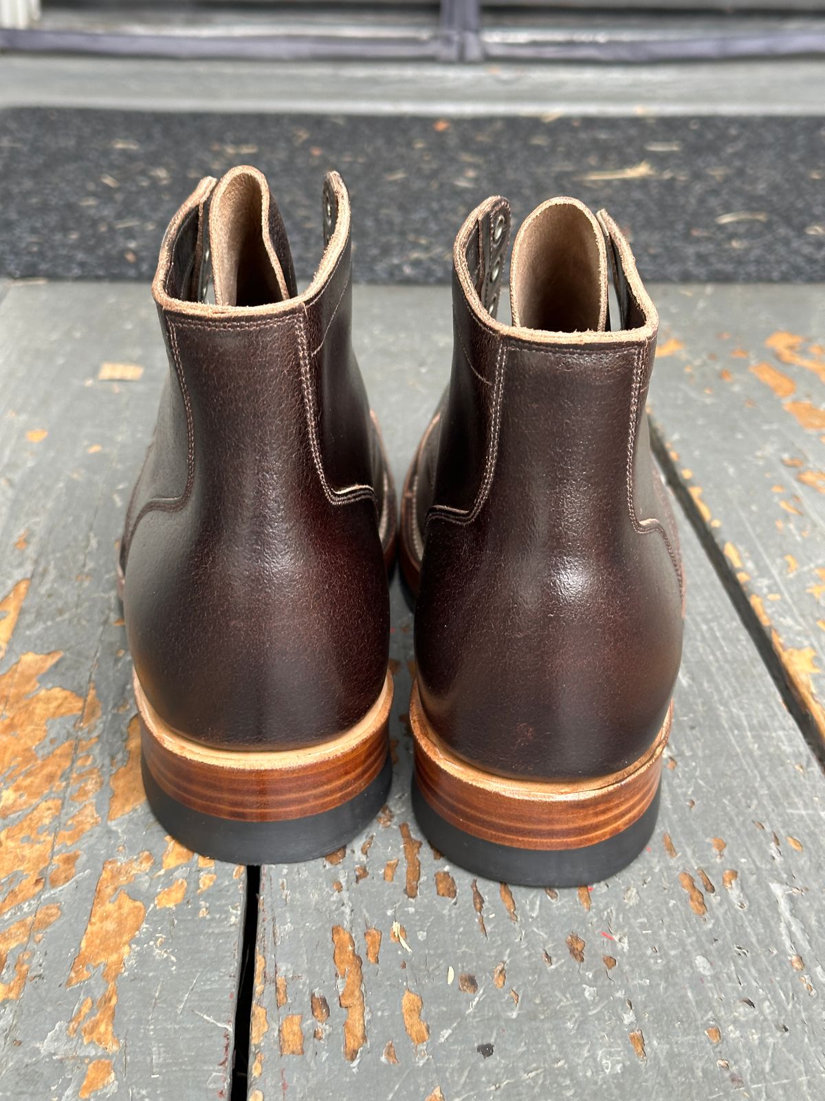 Photo by bankrobber on November 13, 2024 of the Viberg Service Boot PCT in Horween Dark Brown Waxed Flesh.