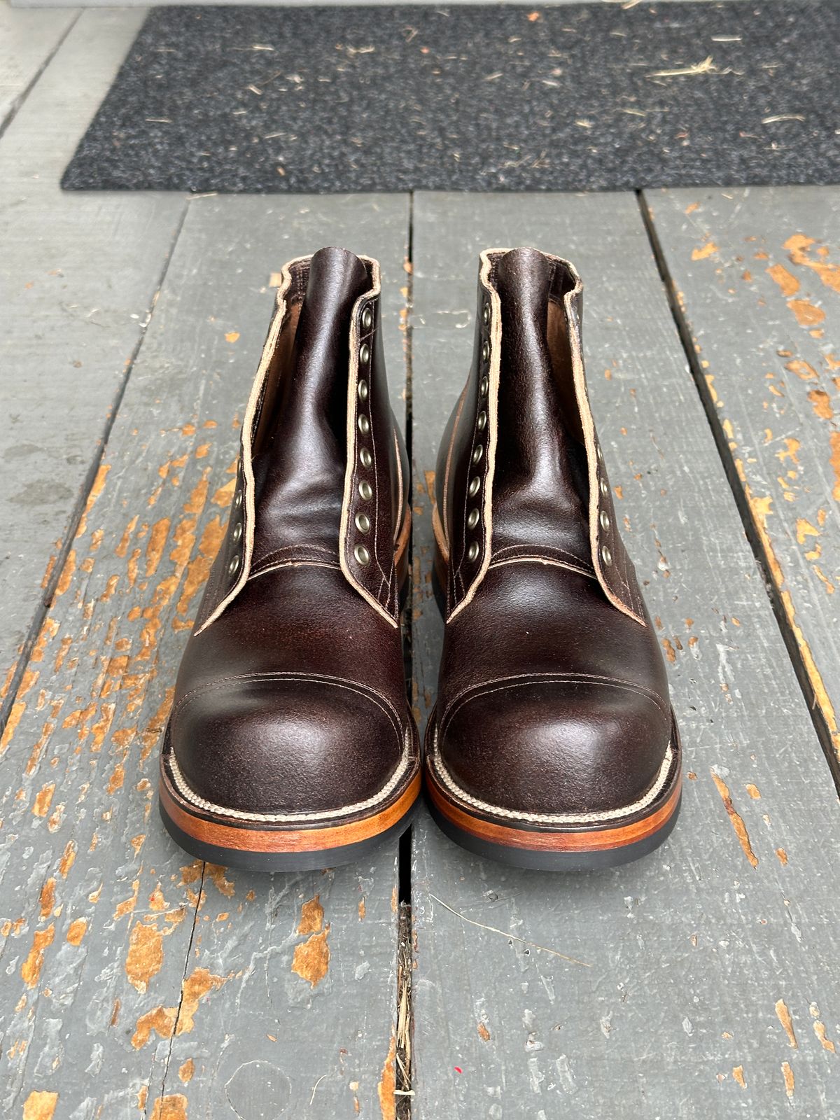 Photo by bankrobber on November 13, 2024 of the Viberg Service Boot PCT in Horween Dark Brown Waxed Flesh.