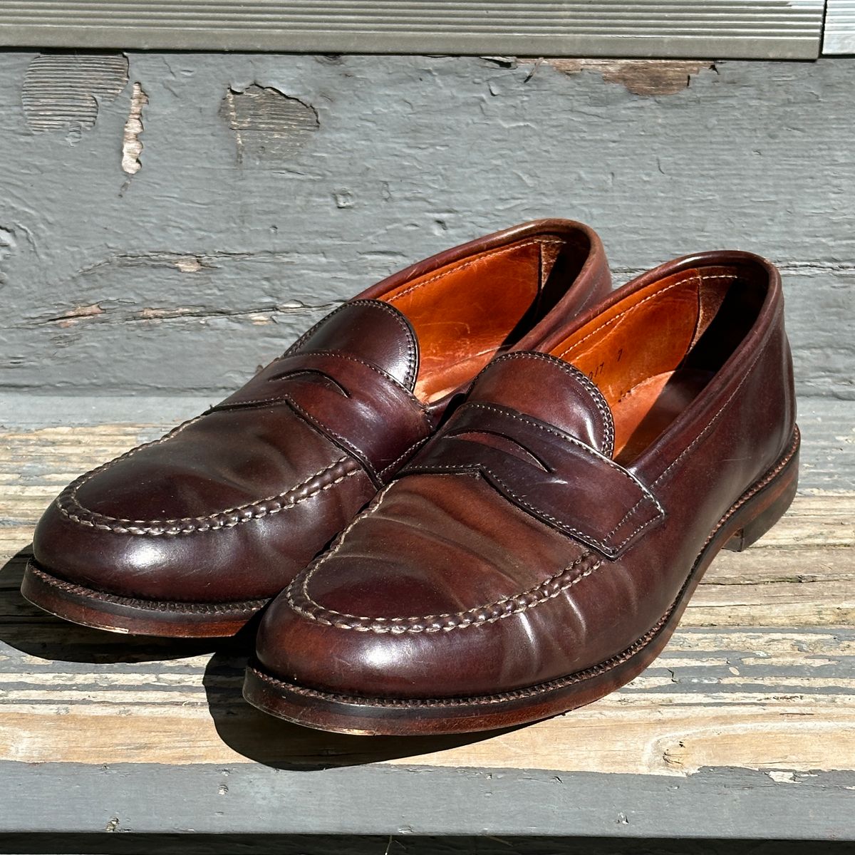 Photo by bankrobber on February 27, 2024 of the Alden 986 in Horween Color 8 Shell Cordovan.