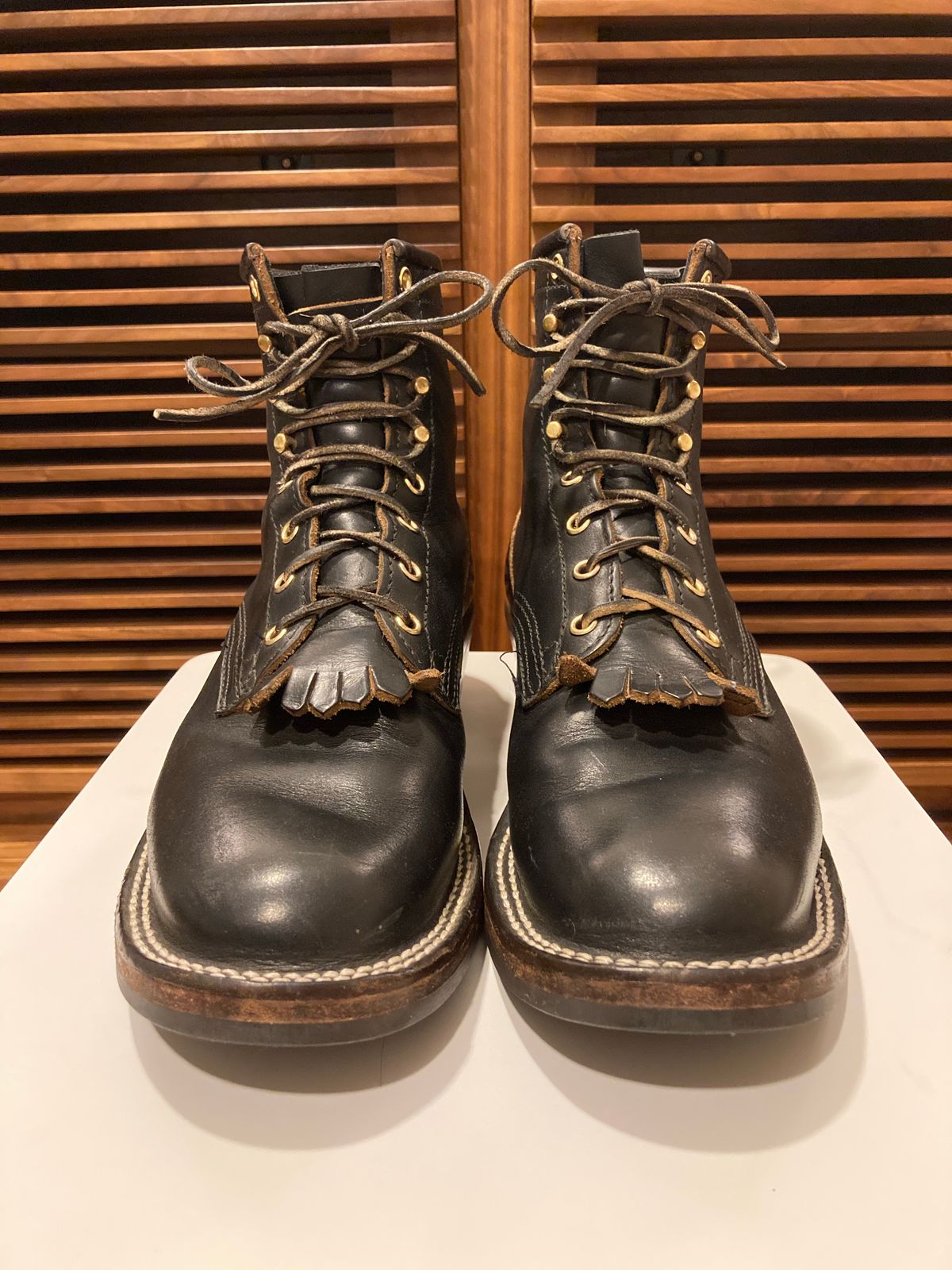 Photo by bankrobber on December 1, 2022 of the Nicks Packer in Horween Black Chromexcel.