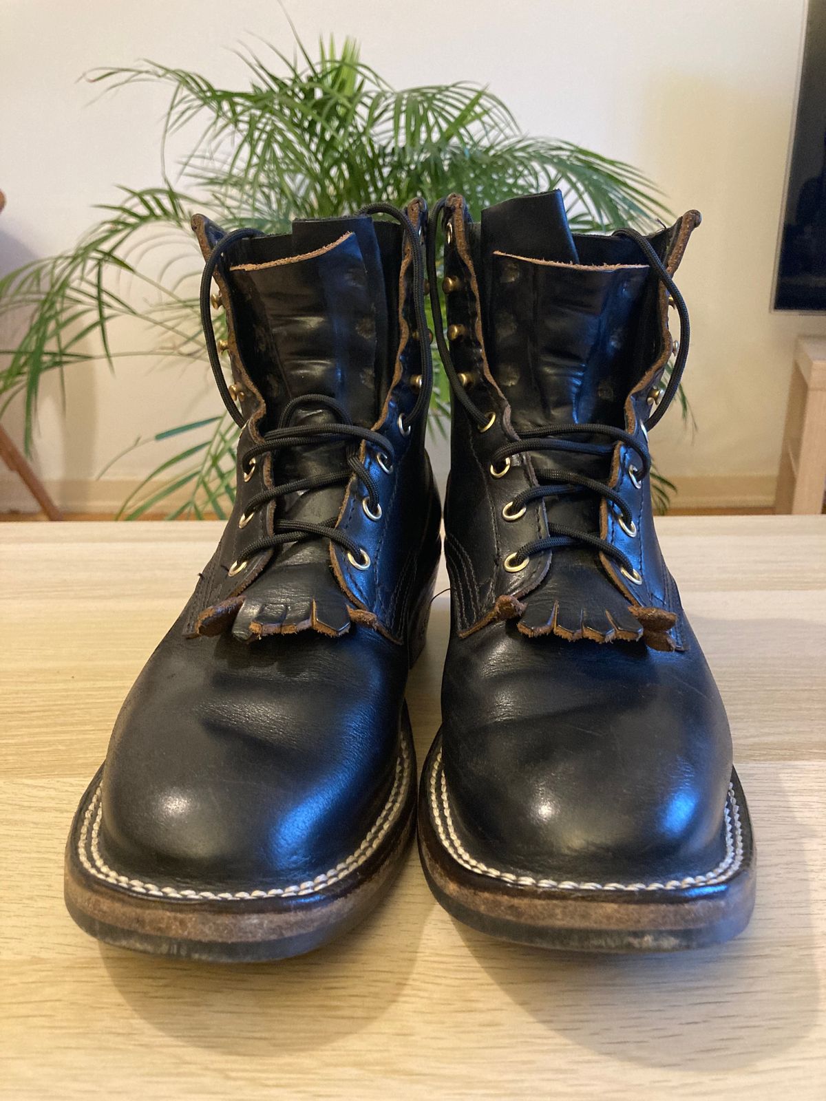 Photo by bankrobber on February 1, 2023 of the Nicks Packer in Horween Black Chromexcel.