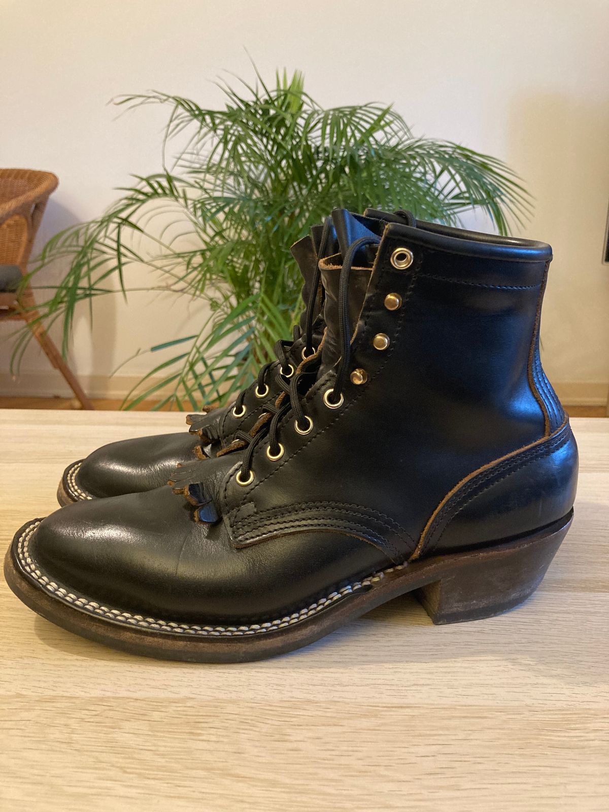 Photo by bankrobber on February 1, 2023 of the Nicks Packer in Horween Black Chromexcel.