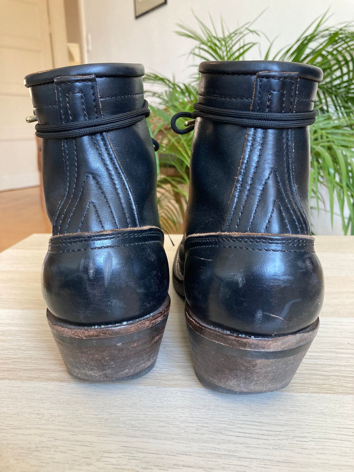 Photo by bankrobber on March 1, 2023 of the Nicks Packer in Horween Black Chromexcel.