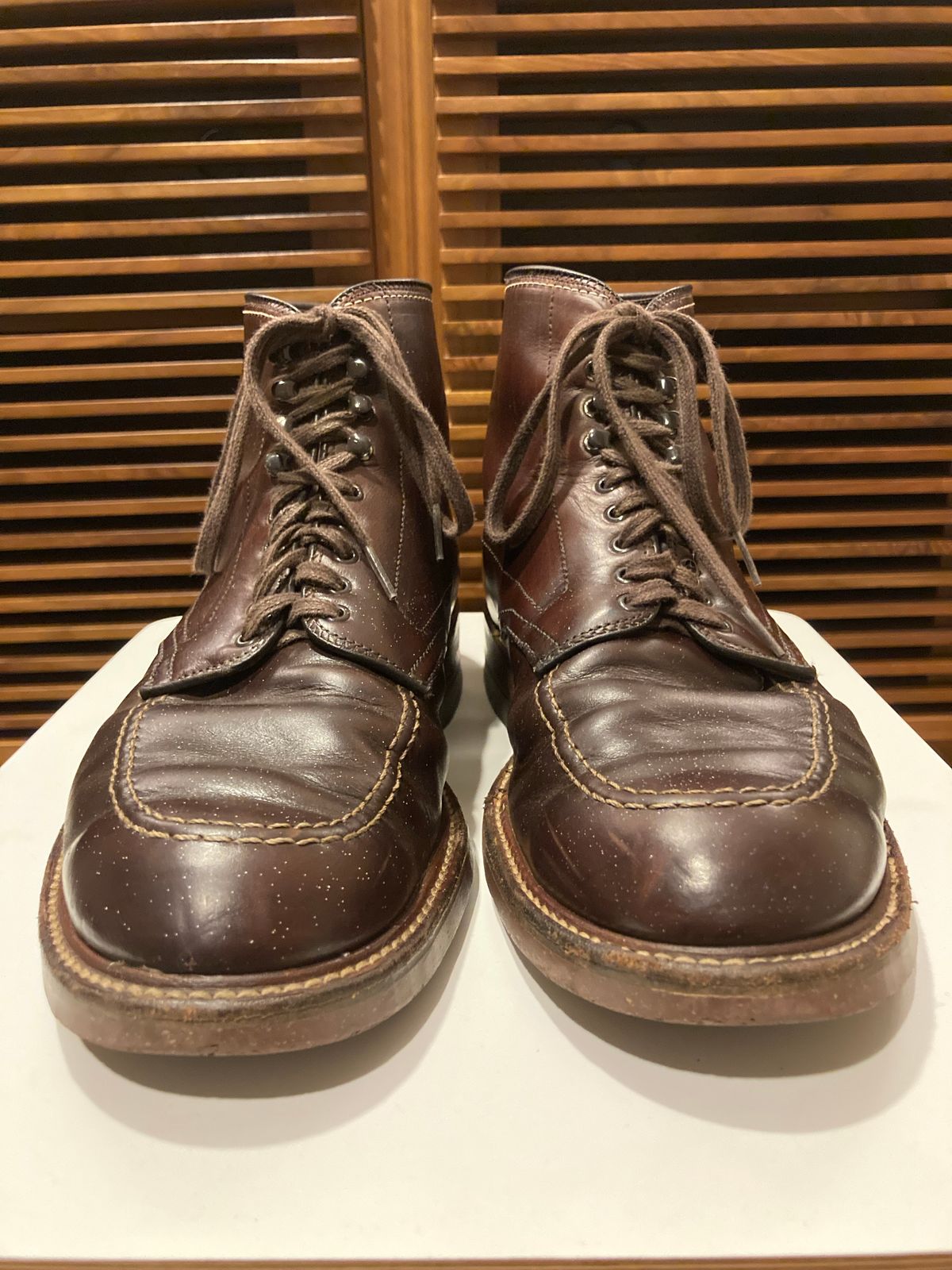 Photo by bankrobber on September 23, 2022 of the Alden Indy Boot in Horween Brown Chromexcel.