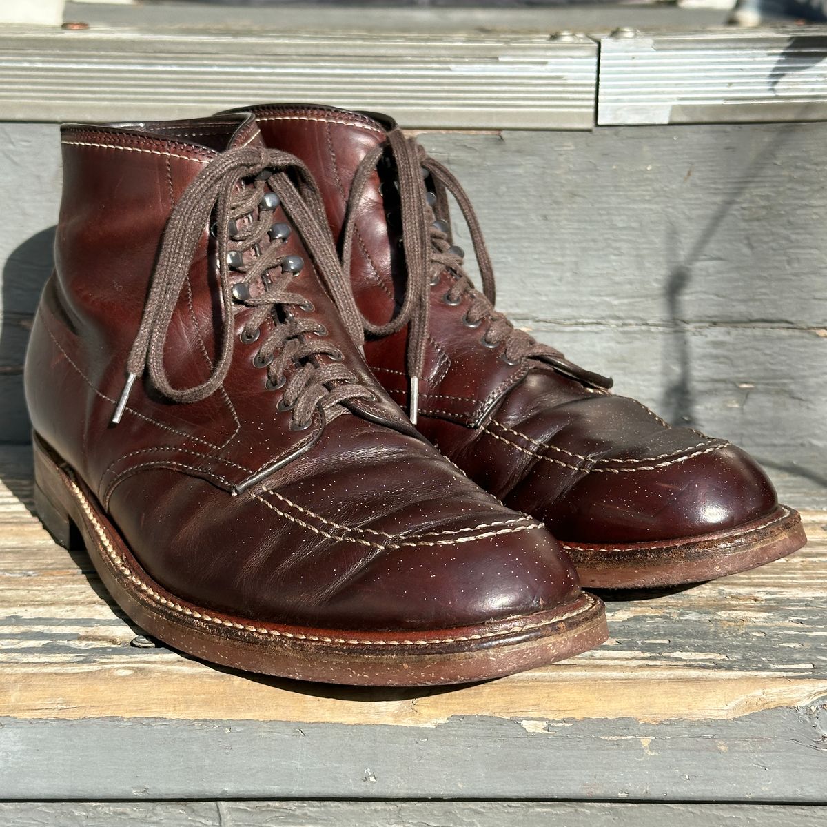 Photo by bankrobber on December 26, 2023 of the Alden Indy Boot in Horween Brown Chromexcel.