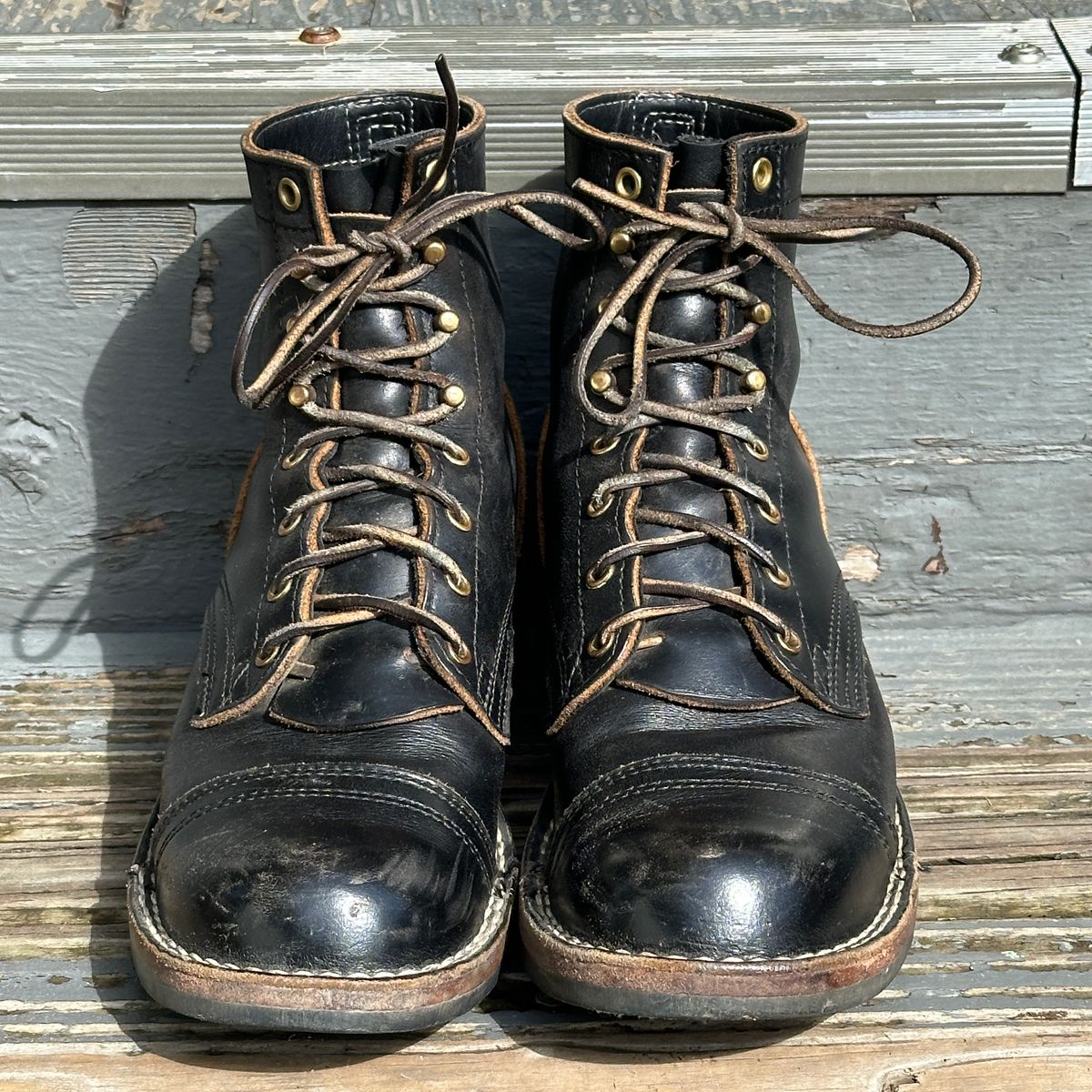 Photo by bankrobber on February 22, 2024 of the Nicks Charley in Horween Black Chromexcel.