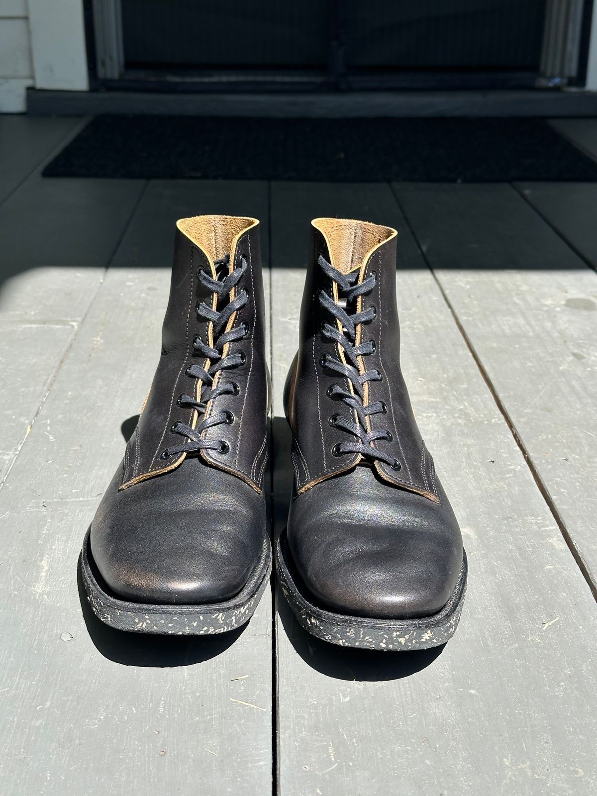 Photo by bankrobber on April 23, 2026 of the Clinch Yeager Boots in Degermann Black Gustave Cowhide.