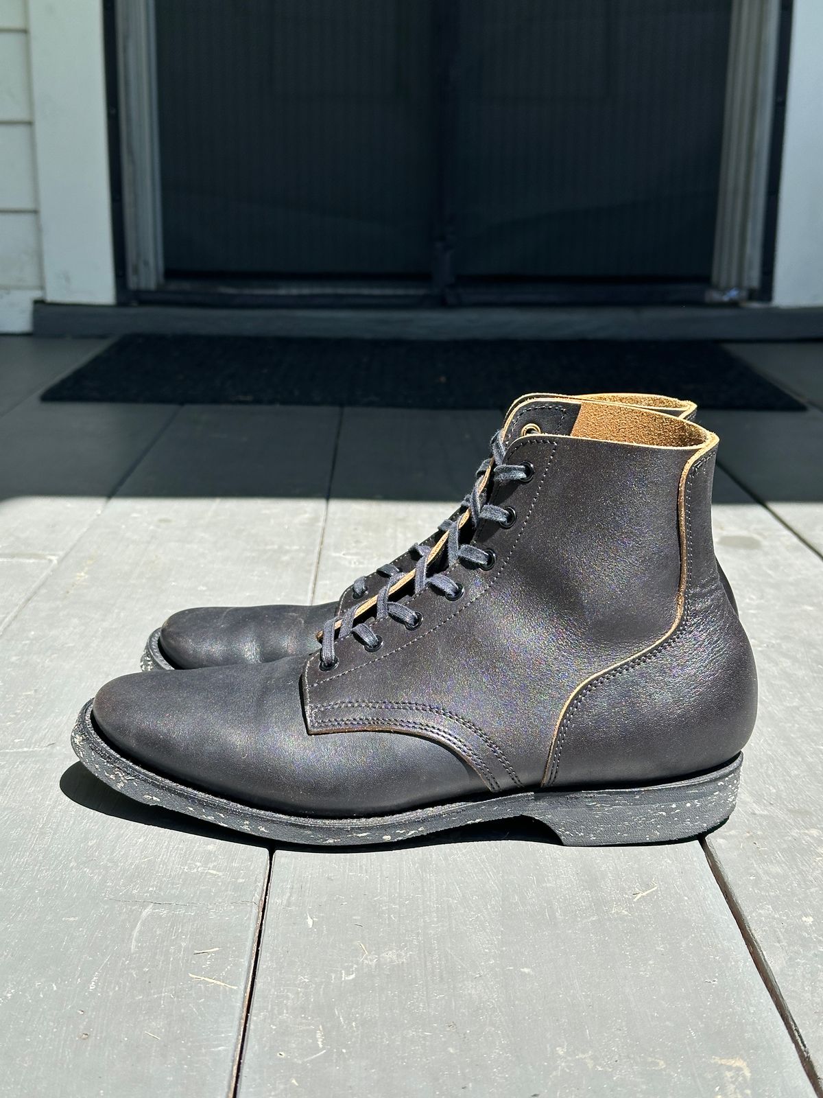 Photo by bankrobber on April 23, 2026 of the Clinch Yeager Boots in Degermann Black Gustave Cowhide.
