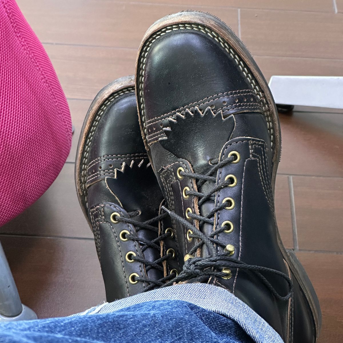 Photo by bankrobber on May 9, 2025 of the Wesco x S&S Axe Breaker in Maryam Black Horsehide.