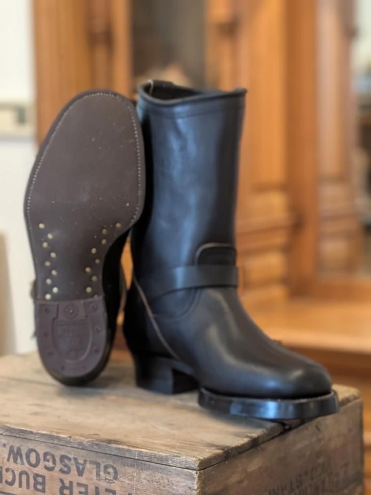 Photo by bankrobber on September 15, 2025 of the Unsung U 22-2 Engineer Boot in Maryam Toscanello Horsebutt Overdyed Black.