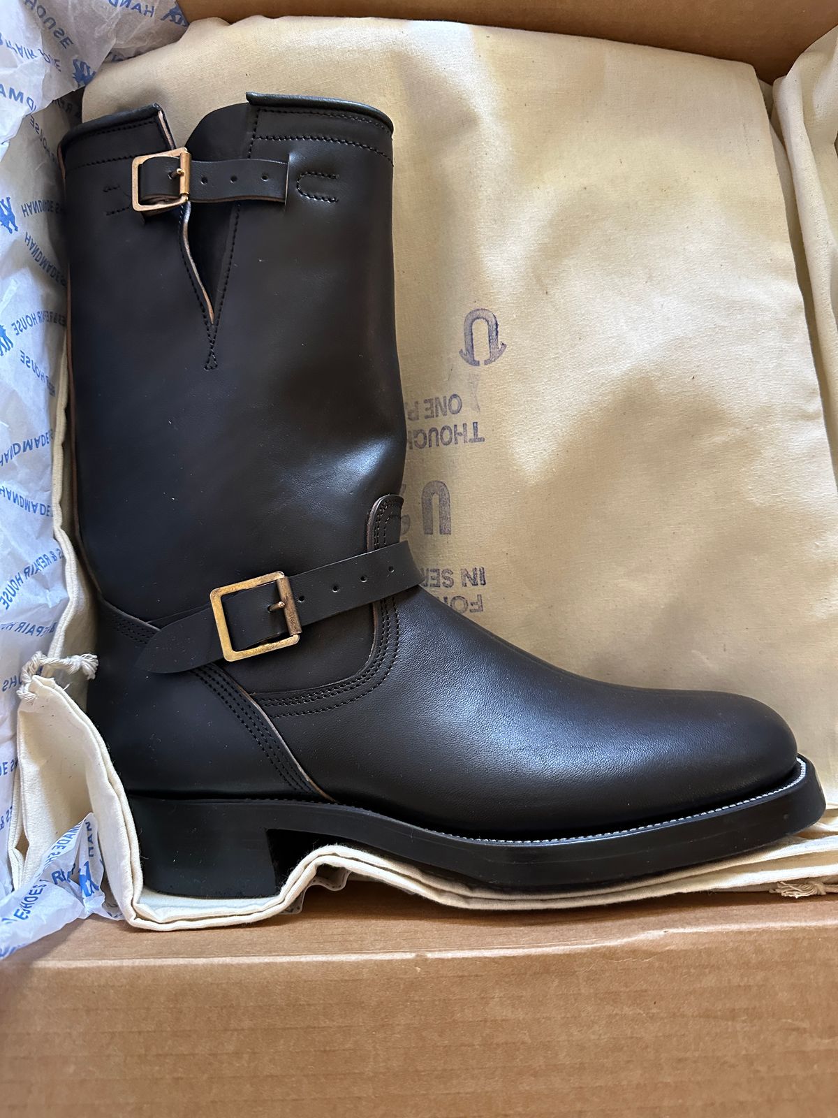 Photo by bankrobber on May 28, 2025 of the Unsung U 22-2 Engineer Boot in Maryam Toscanello Horsebutt Overdyed Black.