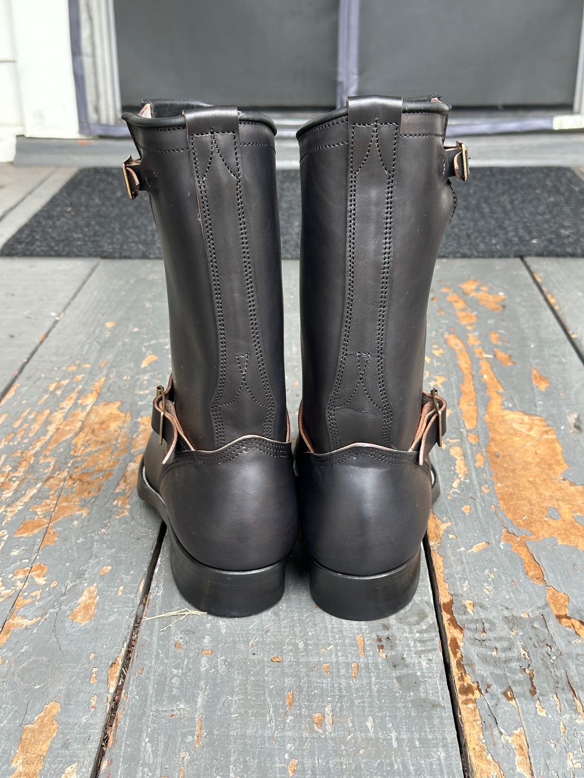 Photo by bankrobber on October 1, 2025 of the Unsung U 22-2 Engineer Boot in Maryam Toscanello Horsebutt Overdyed Black.