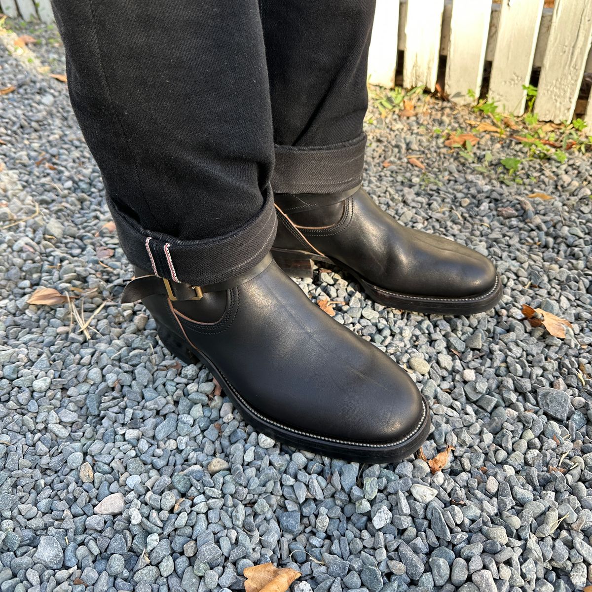 Photo by bankrobber on October 23, 2025 of the Unsung U 22-2 Engineer Boot in Maryam Toscanello Horsebutt Overdyed Black.