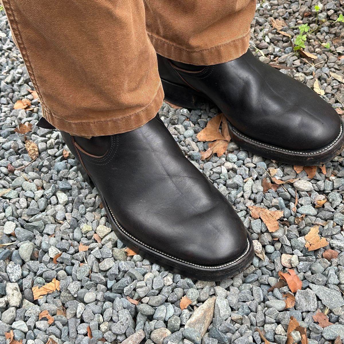 Photo by bankrobber on November 23, 2025 of the Unsung U 22-2 Engineer Boot in Maryam Toscanello Horsebutt Overdyed Black.