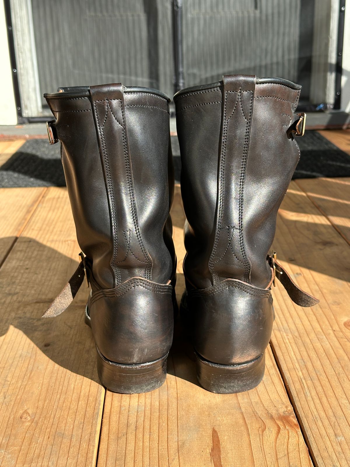 Photo by bankrobber on December 1, 2025 of the Unsung U 22-2 Engineer Boot in Maryam Toscanello Horsebutt Overdyed Black.