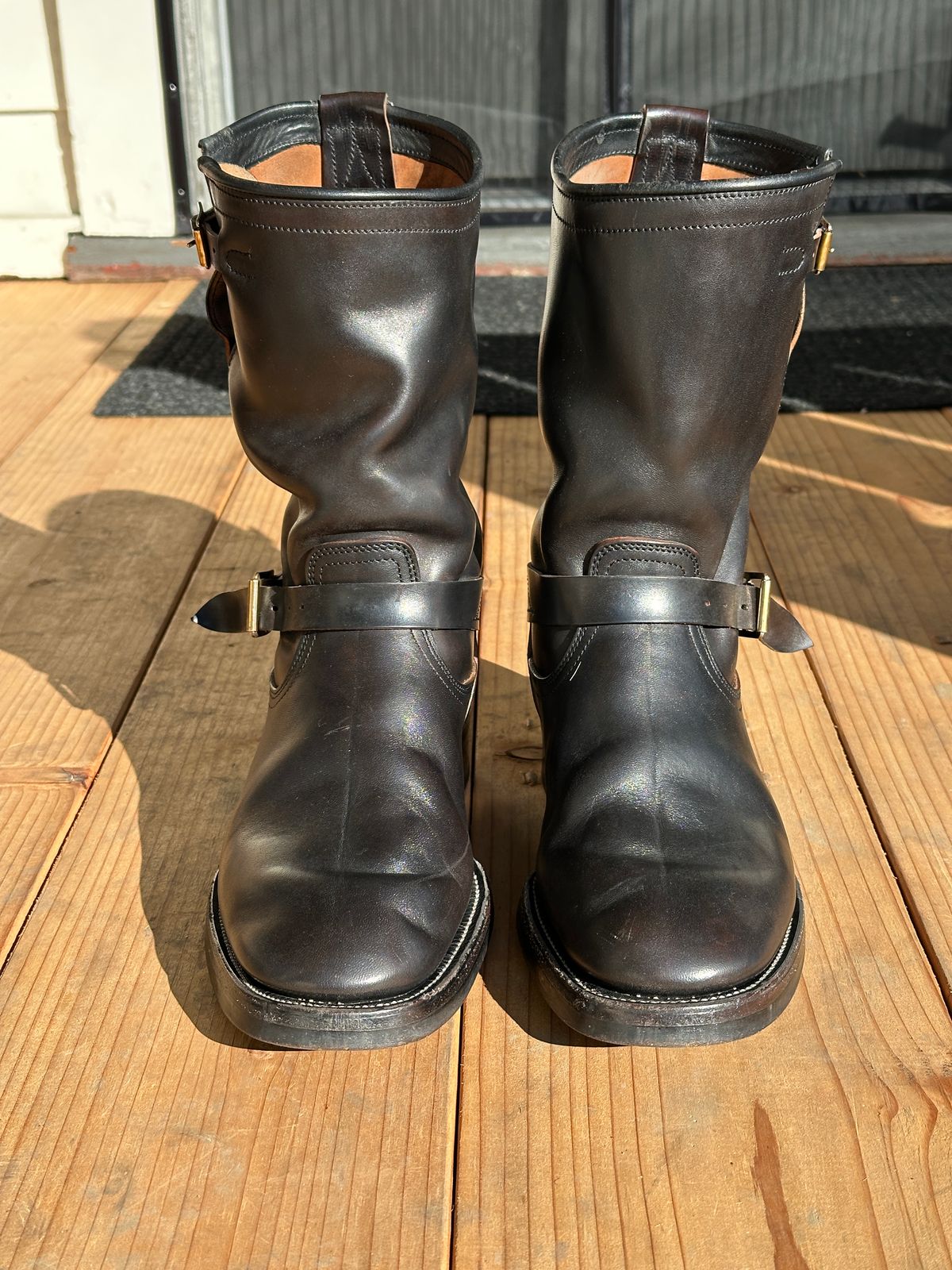 Photo by bankrobber on December 1, 2025 of the Unsung U 22-2 Engineer Boot in Maryam Toscanello Horsebutt Overdyed Black.