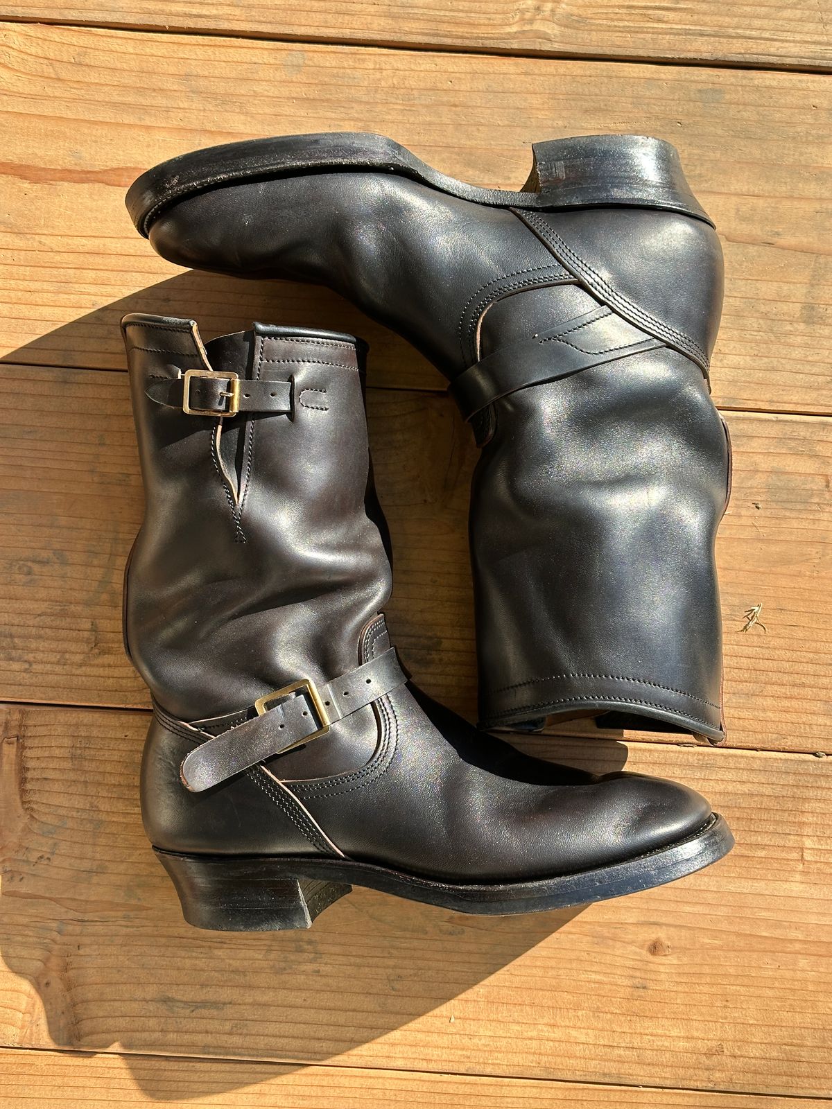 Photo by bankrobber on December 1, 2025 of the Unsung U 22-2 Engineer Boot in Maryam Toscanello Horsebutt Overdyed Black.