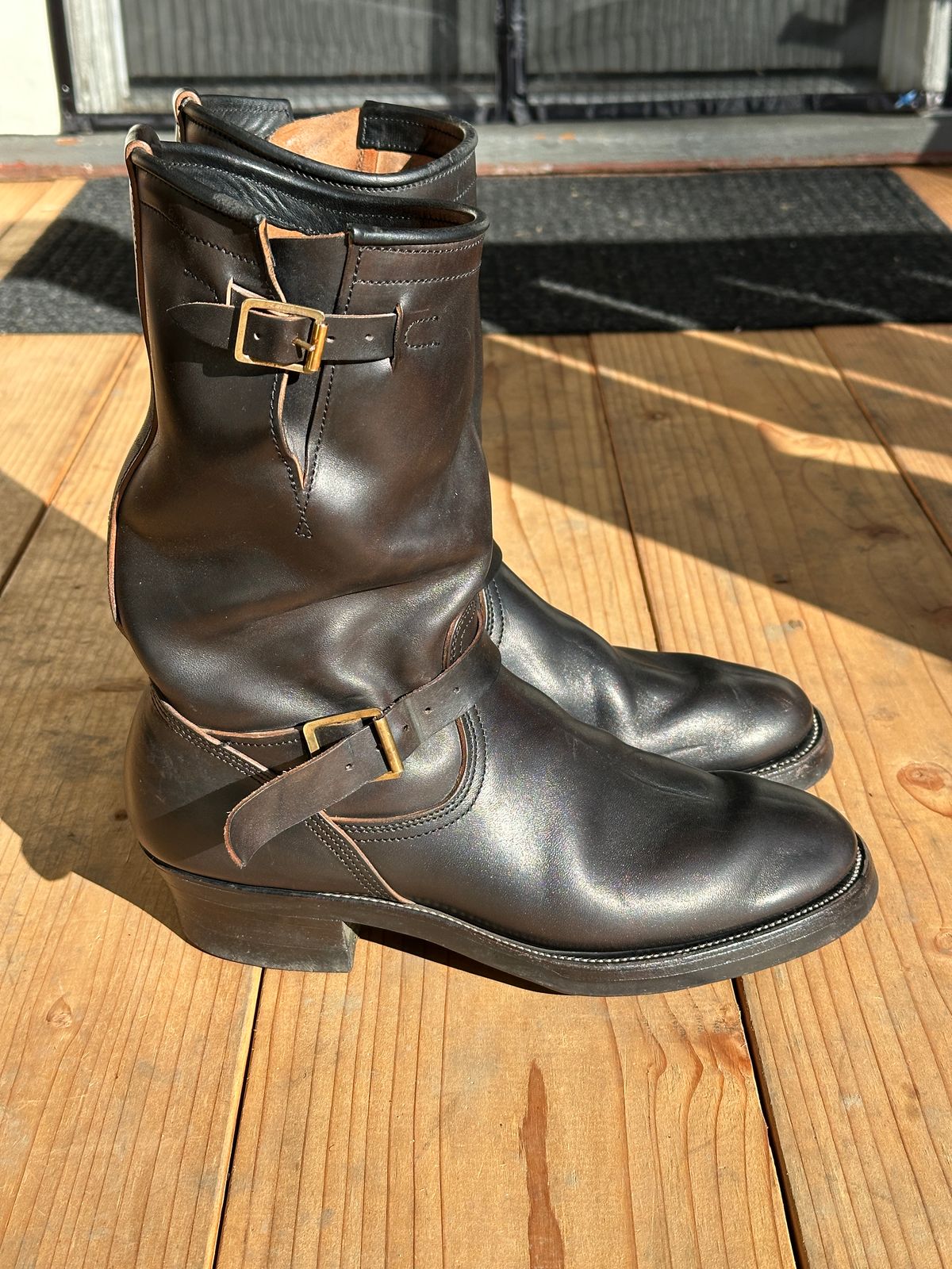 Photo by bankrobber on December 1, 2025 of the Unsung U 22-2 Engineer Boot in Maryam Toscanello Horsebutt Overdyed Black.