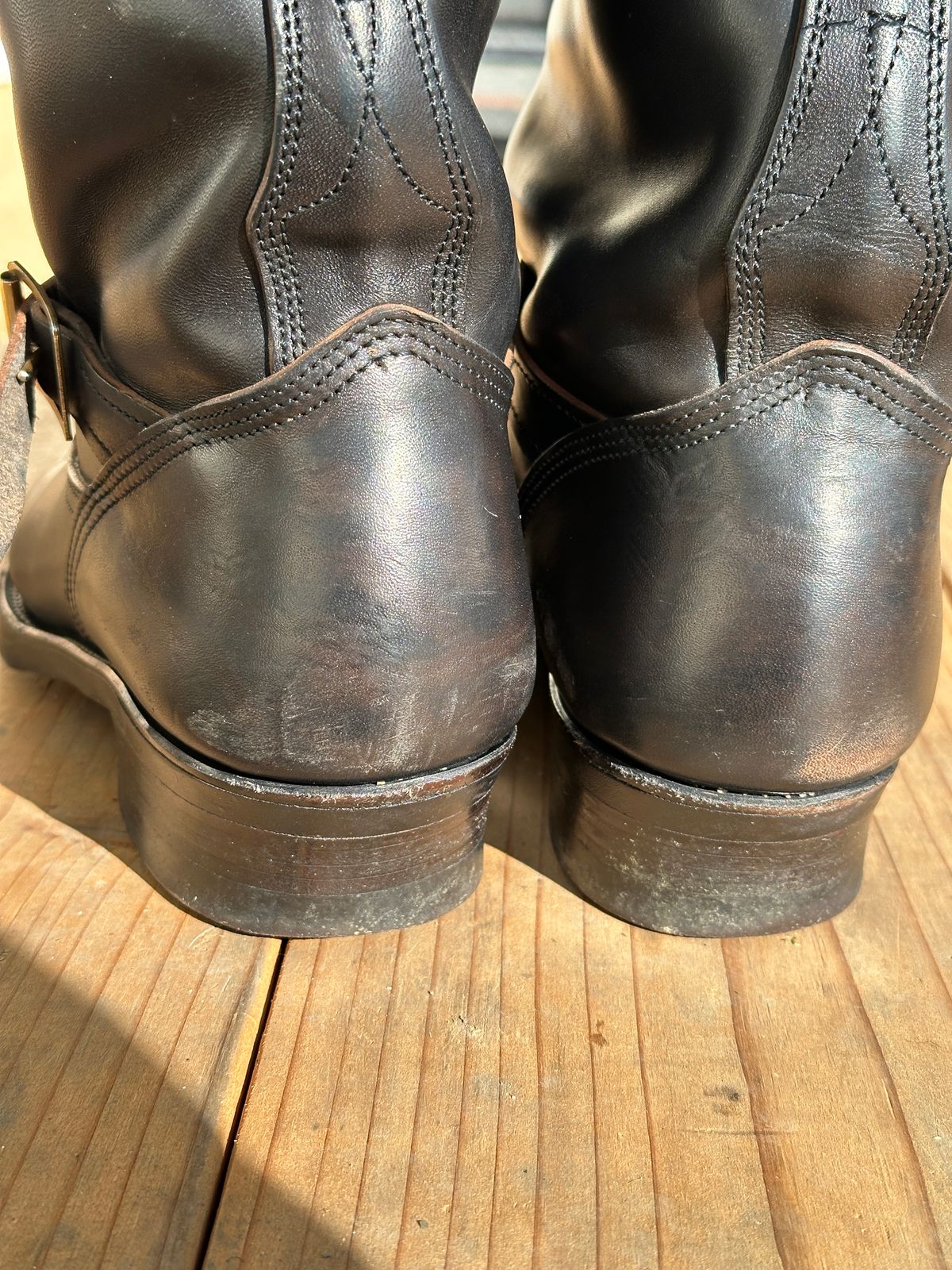 Photo by bankrobber on December 1, 2025 of the Unsung U 22-2 Engineer Boot in Maryam Toscanello Horsebutt Overdyed Black.