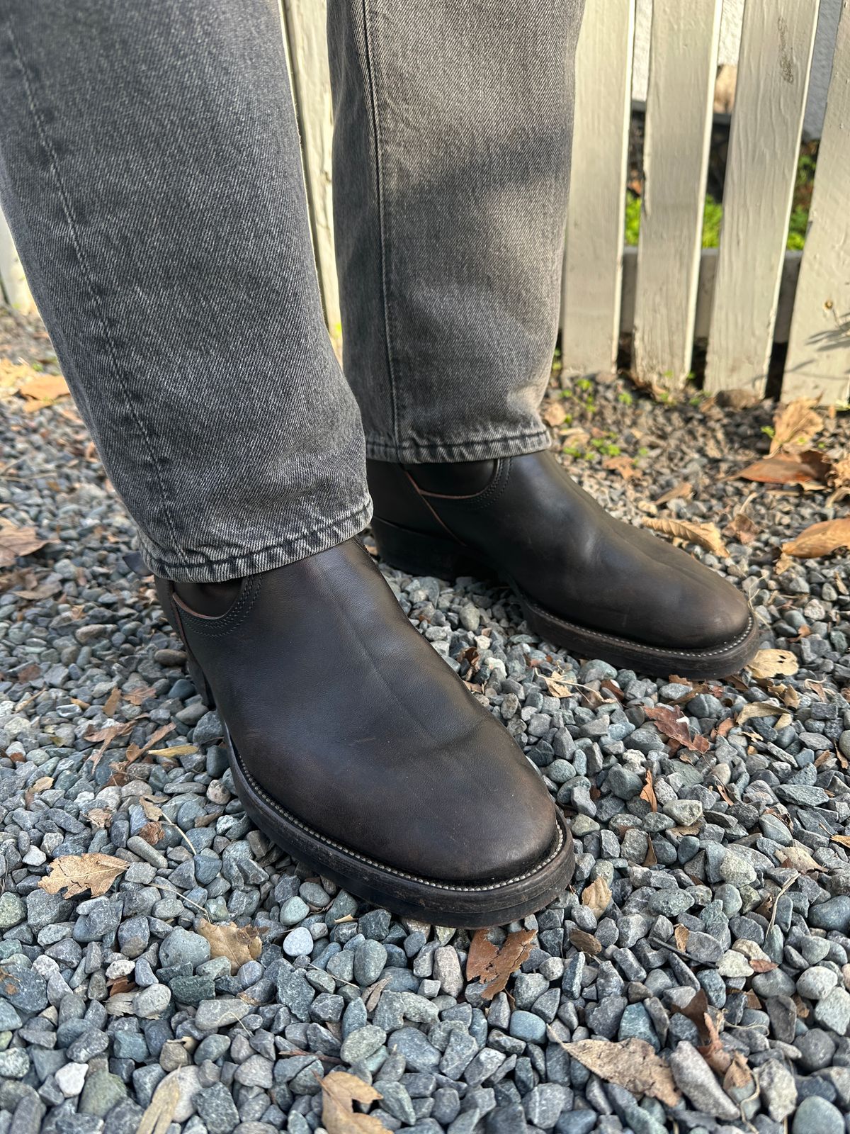 Photo by bankrobber on January 30, 2026 of the Unsung U 22-2 Engineer Boot in Maryam Toscanello Horsebutt Overdyed Black.