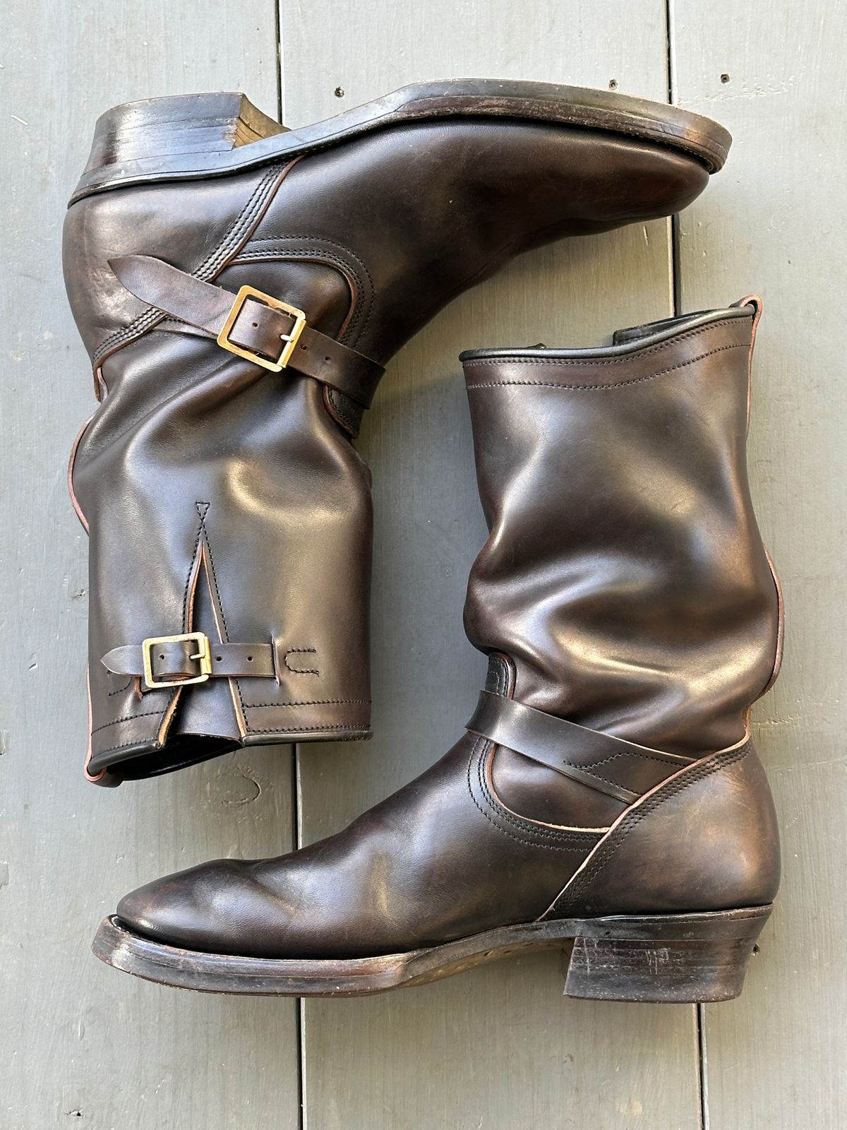 Photo by bankrobber on February 1, 2026 of the Unsung U 22-2 Engineer Boot in Maryam Toscanello Horsebutt Overdyed Black.