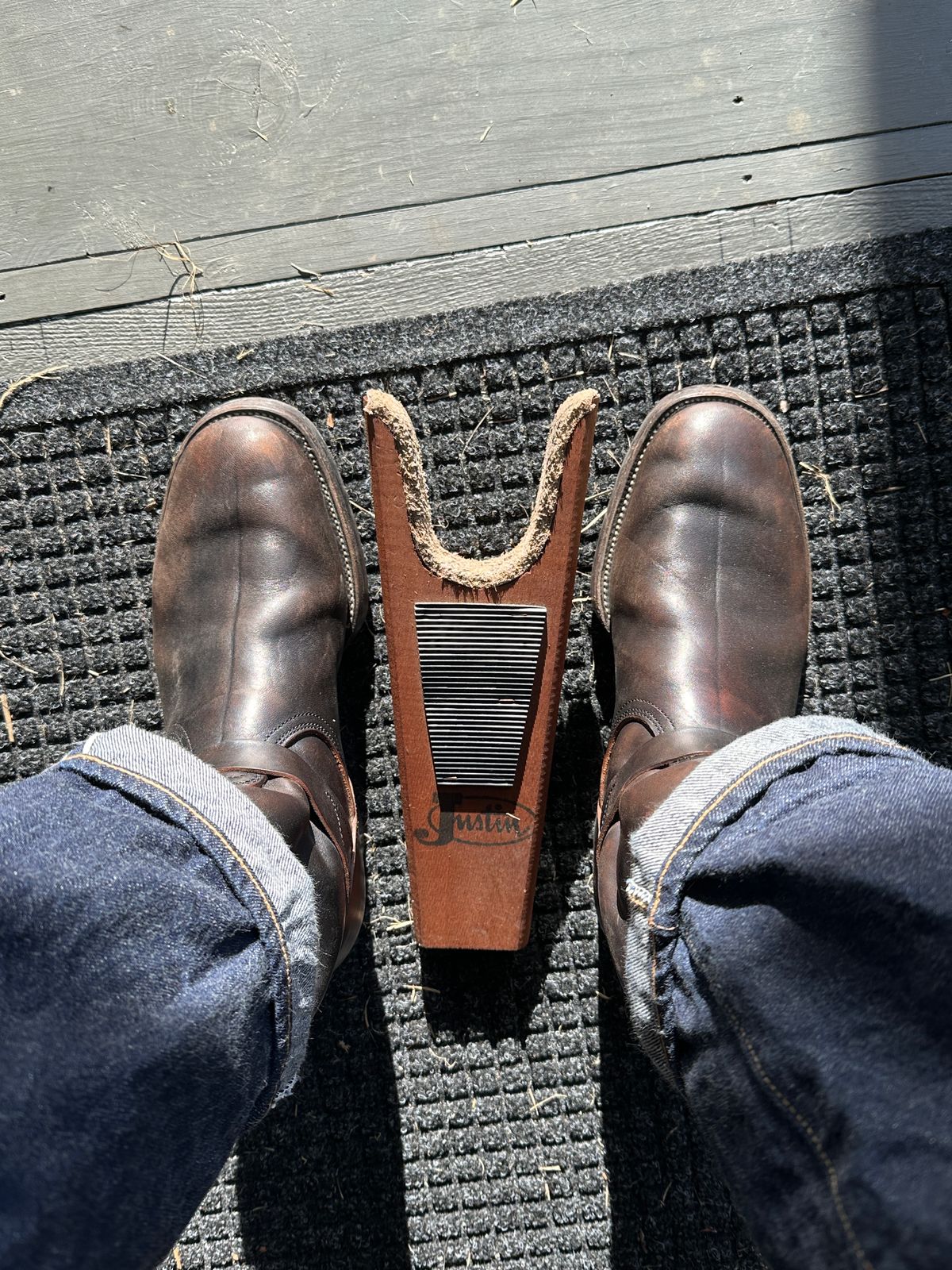 Photo by bankrobber on February 27, 2026 of the Unsung U 22-2 Engineer Boot in Maryam Toscanello Horsebutt Overdyed Black.