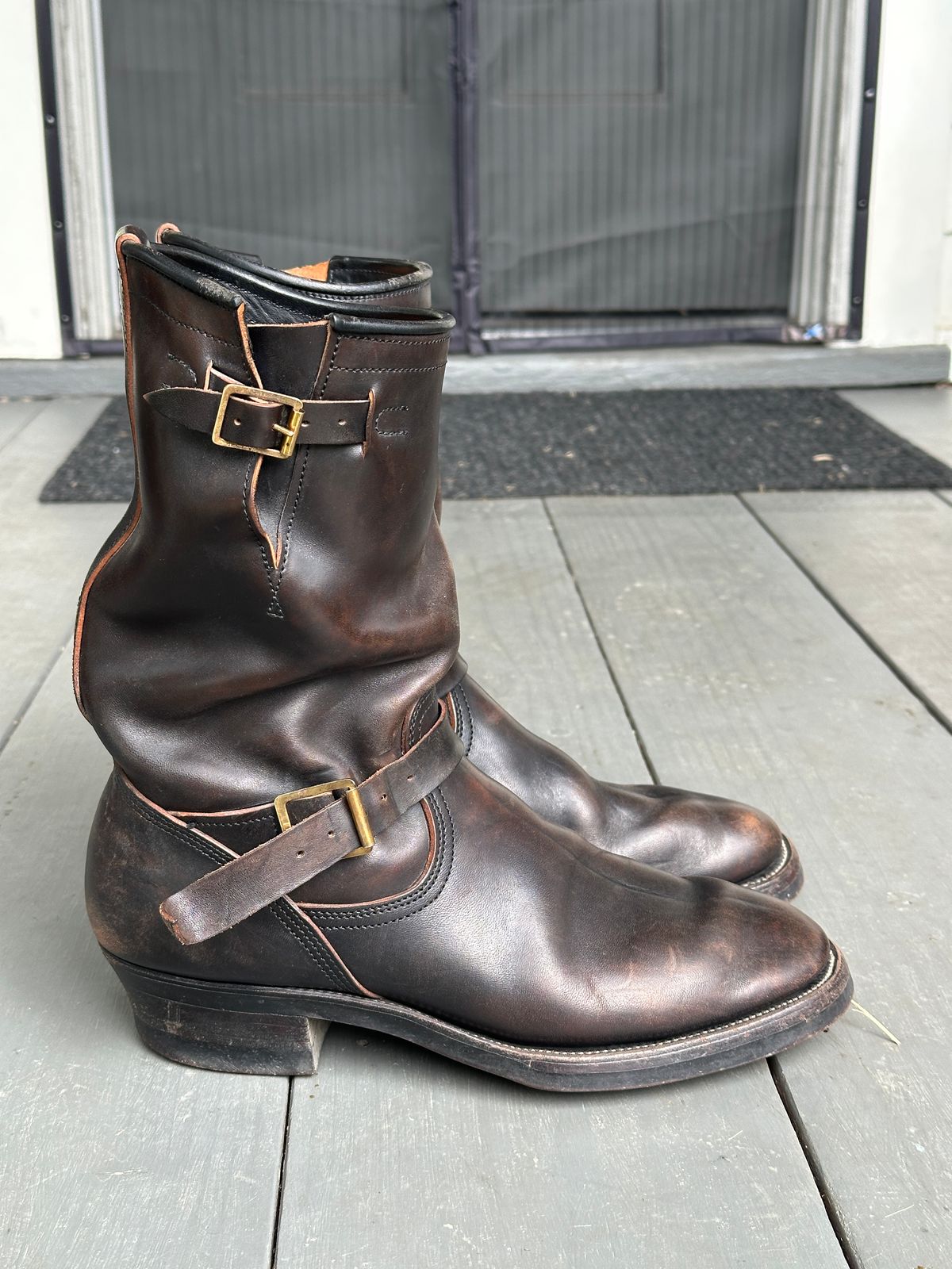 Photo by bankrobber on March 1, 2026 of the Unsung U 22-2 Engineer Boot in Maryam Toscanello Horsebutt Overdyed Black.