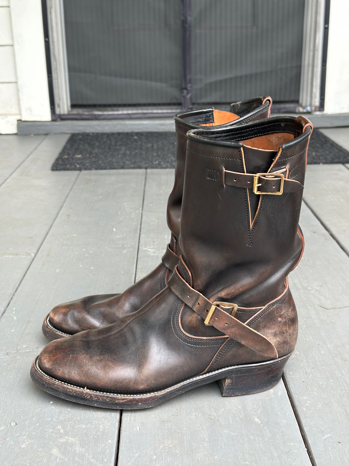 Photo by bankrobber on April 1, 2026 of the Unsung U 22-2 Engineer Boot in Maryam Toscanello Horsebutt Overdyed Black.