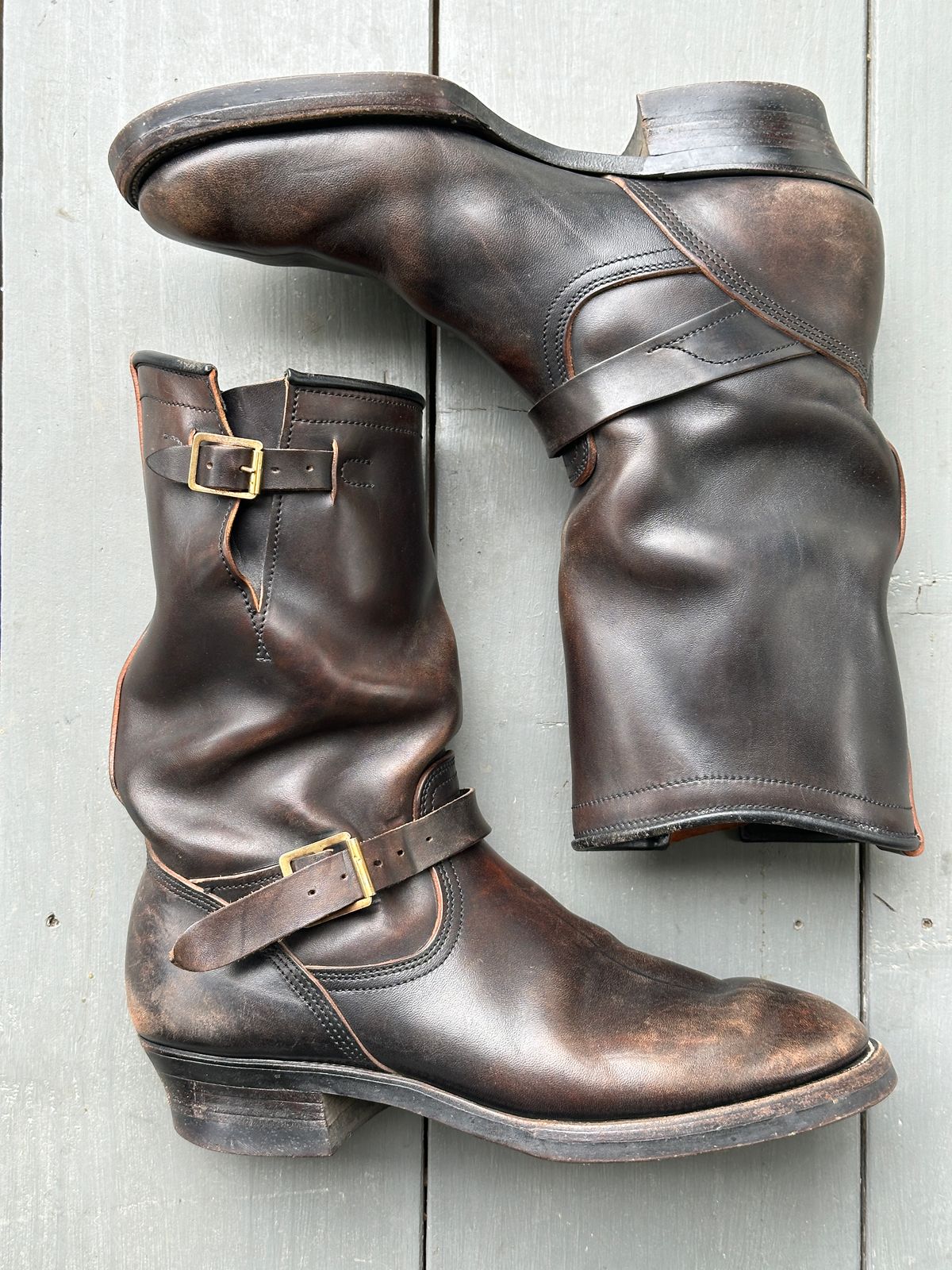 Photo by bankrobber on April 1, 2026 of the Unsung U 22-2 Engineer Boot in Maryam Toscanello Horsebutt Overdyed Black.