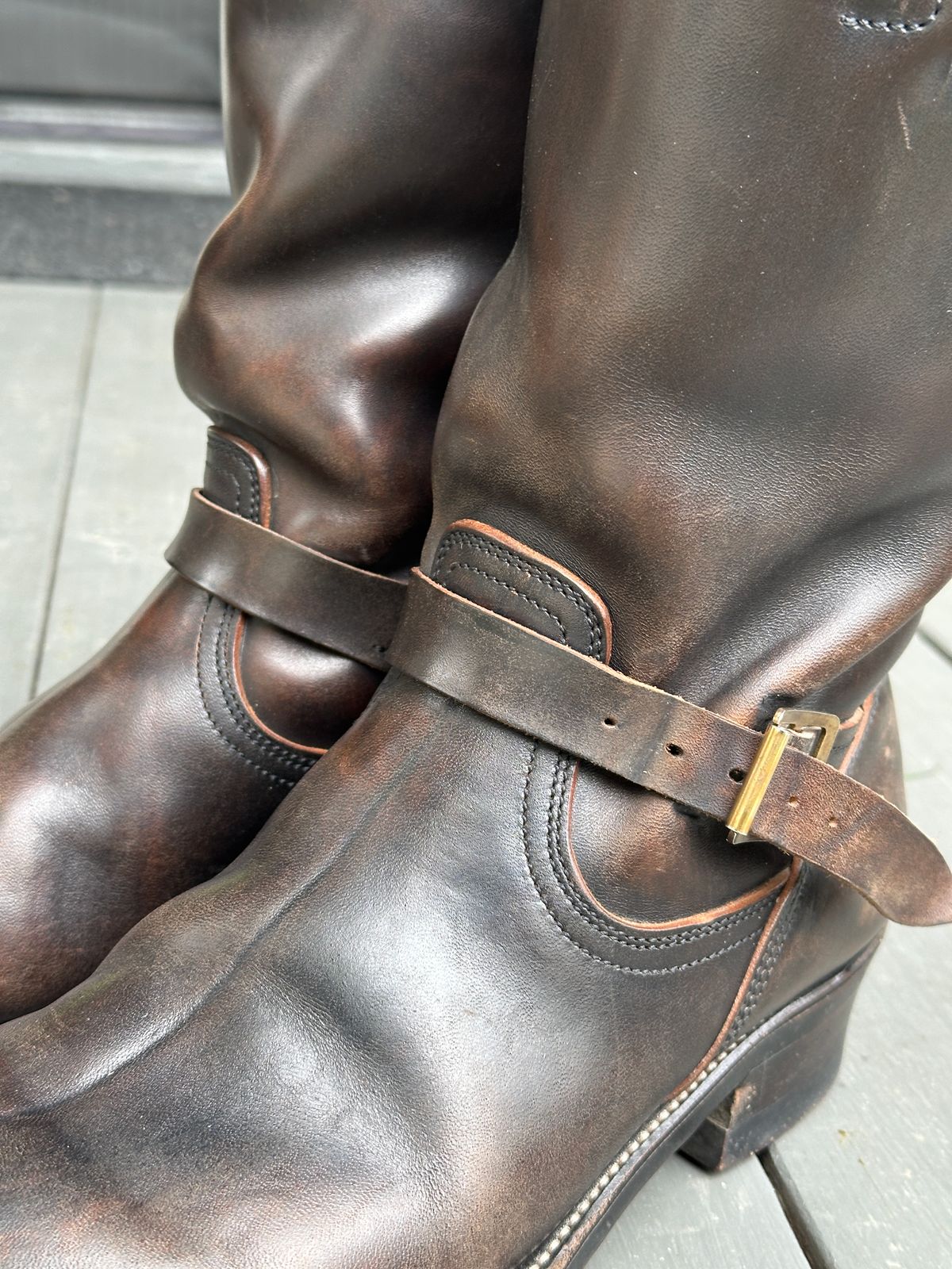 Photo by bankrobber on April 1, 2026 of the Unsung U 22-2 Engineer Boot in Maryam Toscanello Horsebutt Overdyed Black.