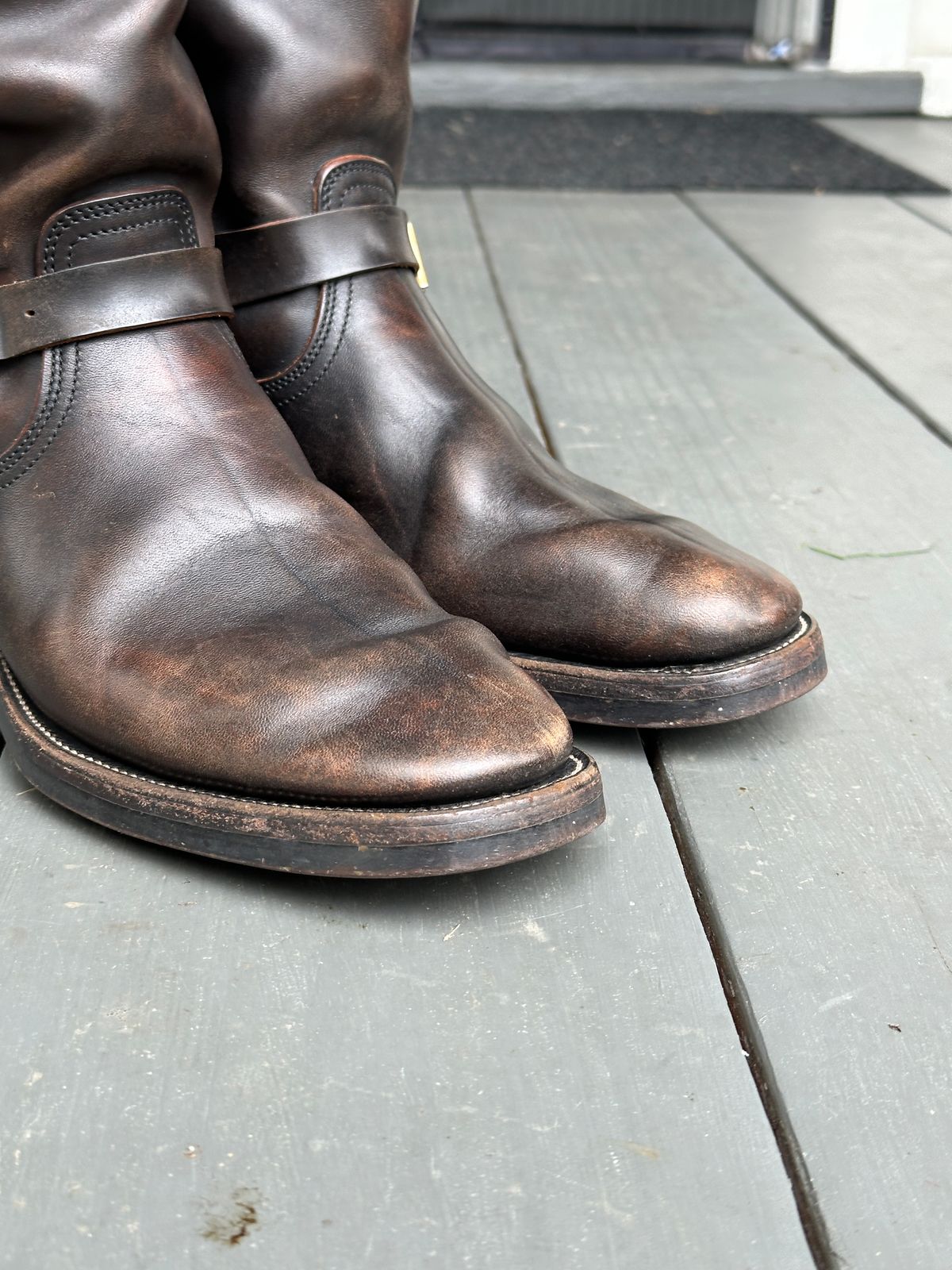 Photo by bankrobber on April 1, 2026 of the Unsung U 22-2 Engineer Boot in Maryam Toscanello Horsebutt Overdyed Black.