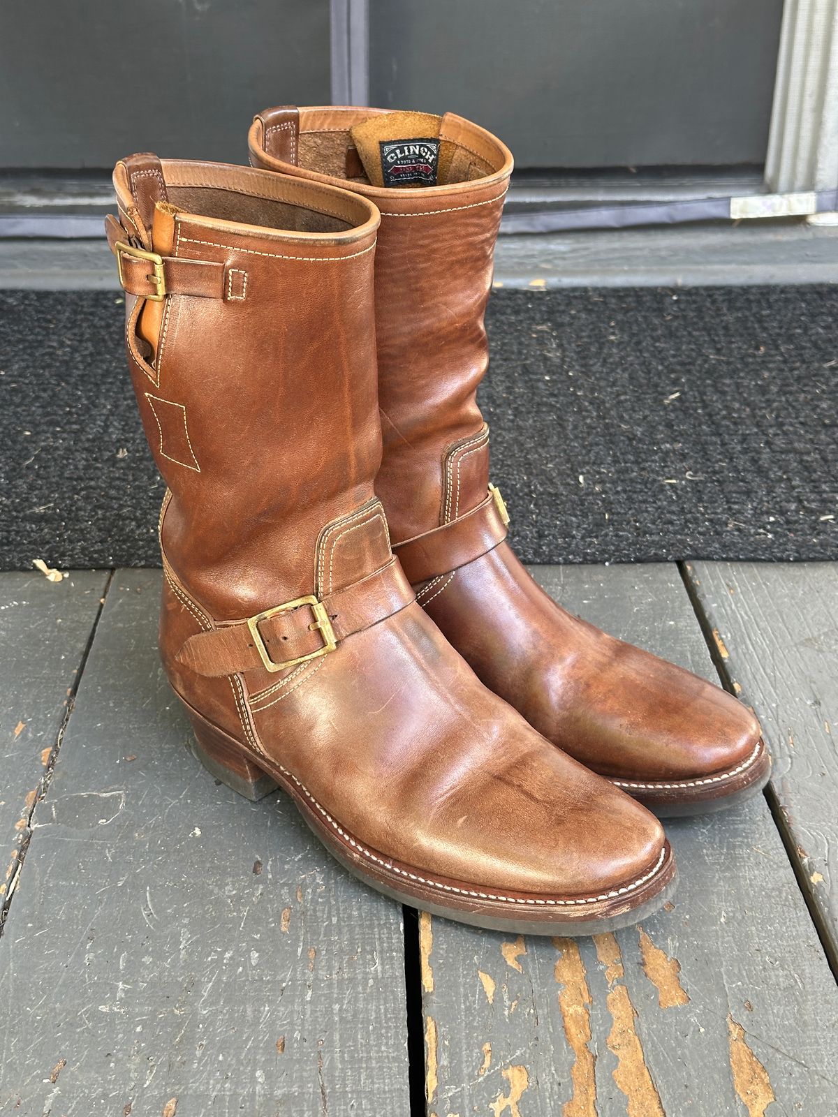 Photo by bankrobber on September 19, 2025 of the Clinch Engineer Boots 11-Inch Height in Natural Horsebutt.