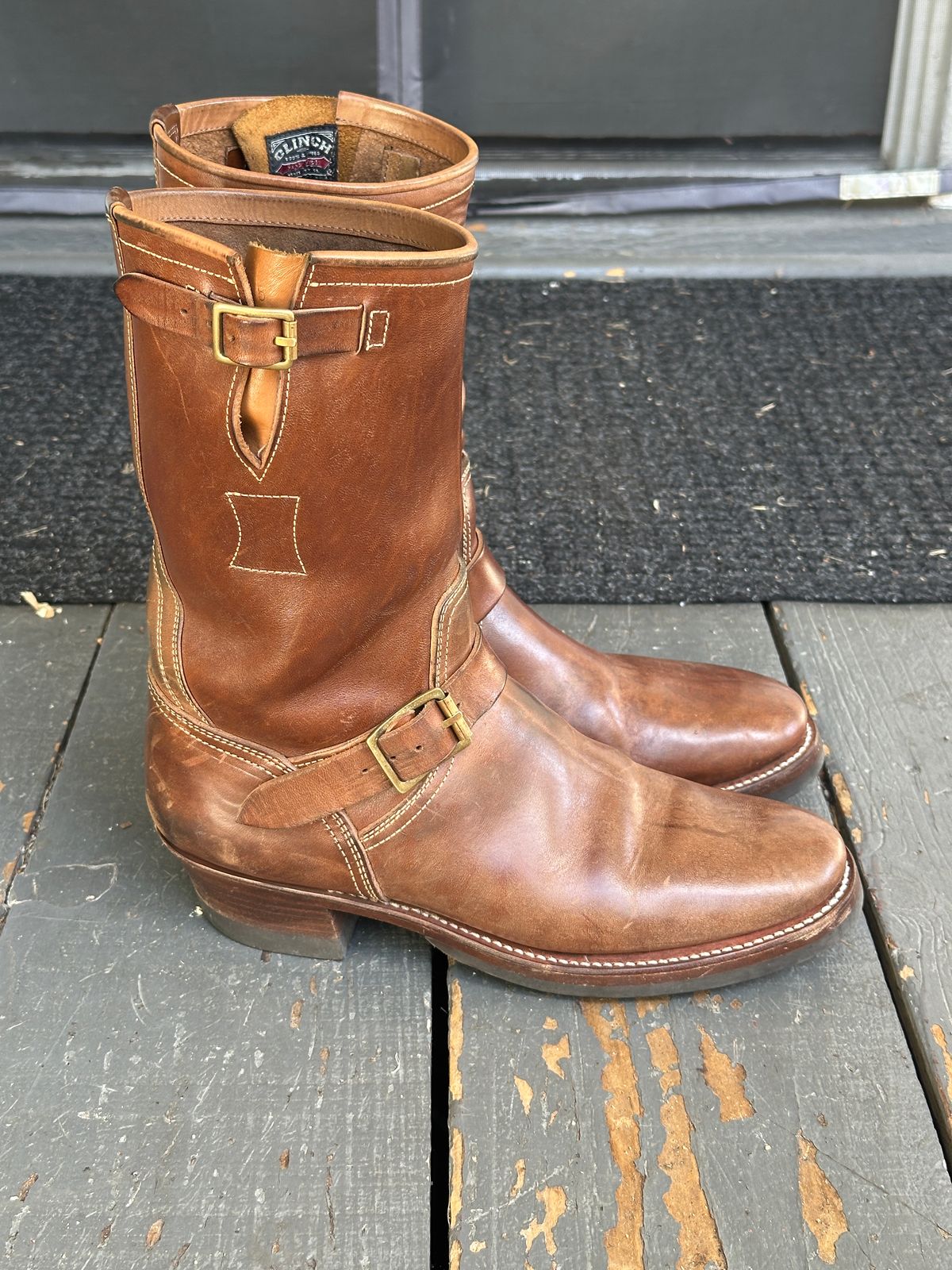 Photo by bankrobber on September 19, 2025 of the Clinch Engineer Boots 11-Inch Height in Natural Horsebutt.