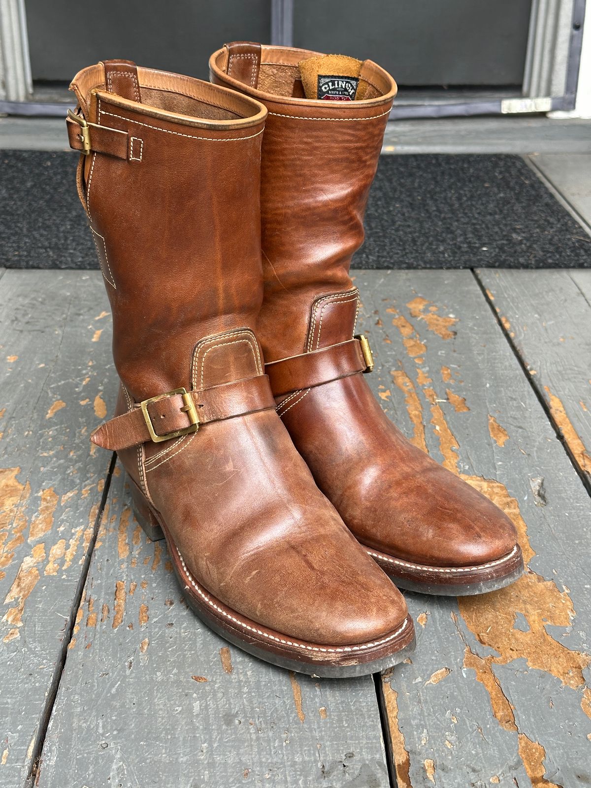 Photo by bankrobber on October 1, 2025 of the Clinch Engineer Boots 11-Inch Height in Natural Horsebutt.