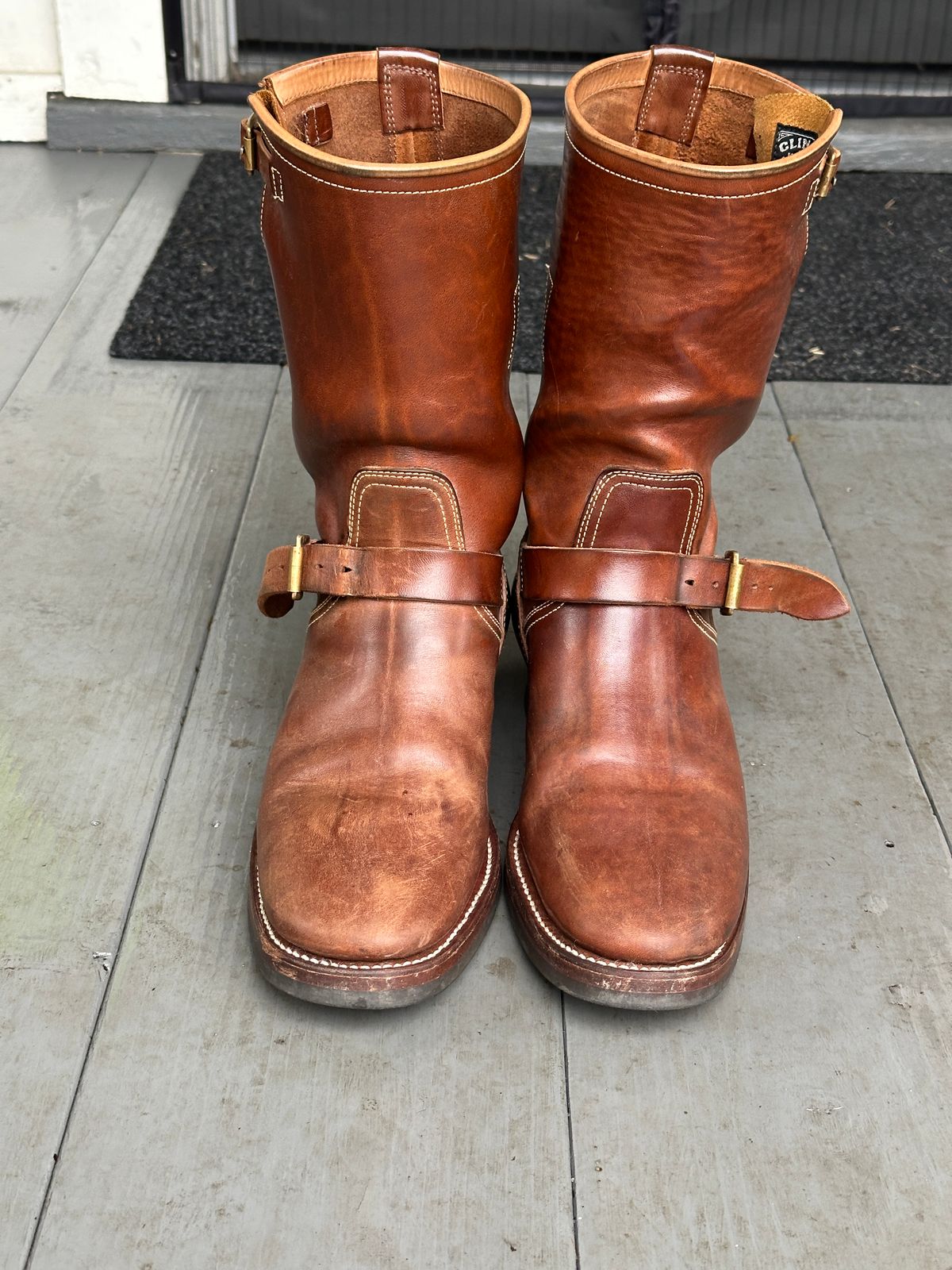 Photo by bankrobber on January 5, 2026 of the Clinch Engineer Boots 11-Inch Height in Natural Horsebutt.