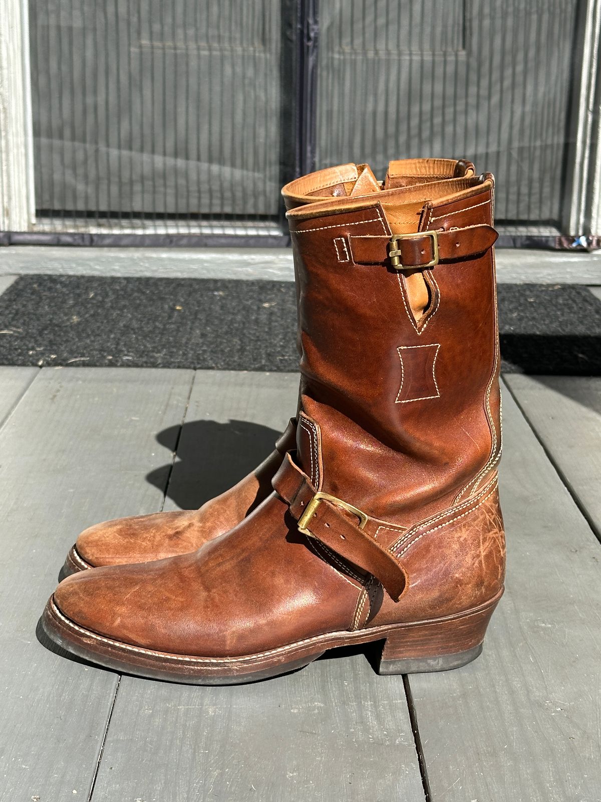 Photo by bankrobber on February 5, 2026 of the Clinch Engineer Boots 11-Inch Height in Natural Horsebutt.