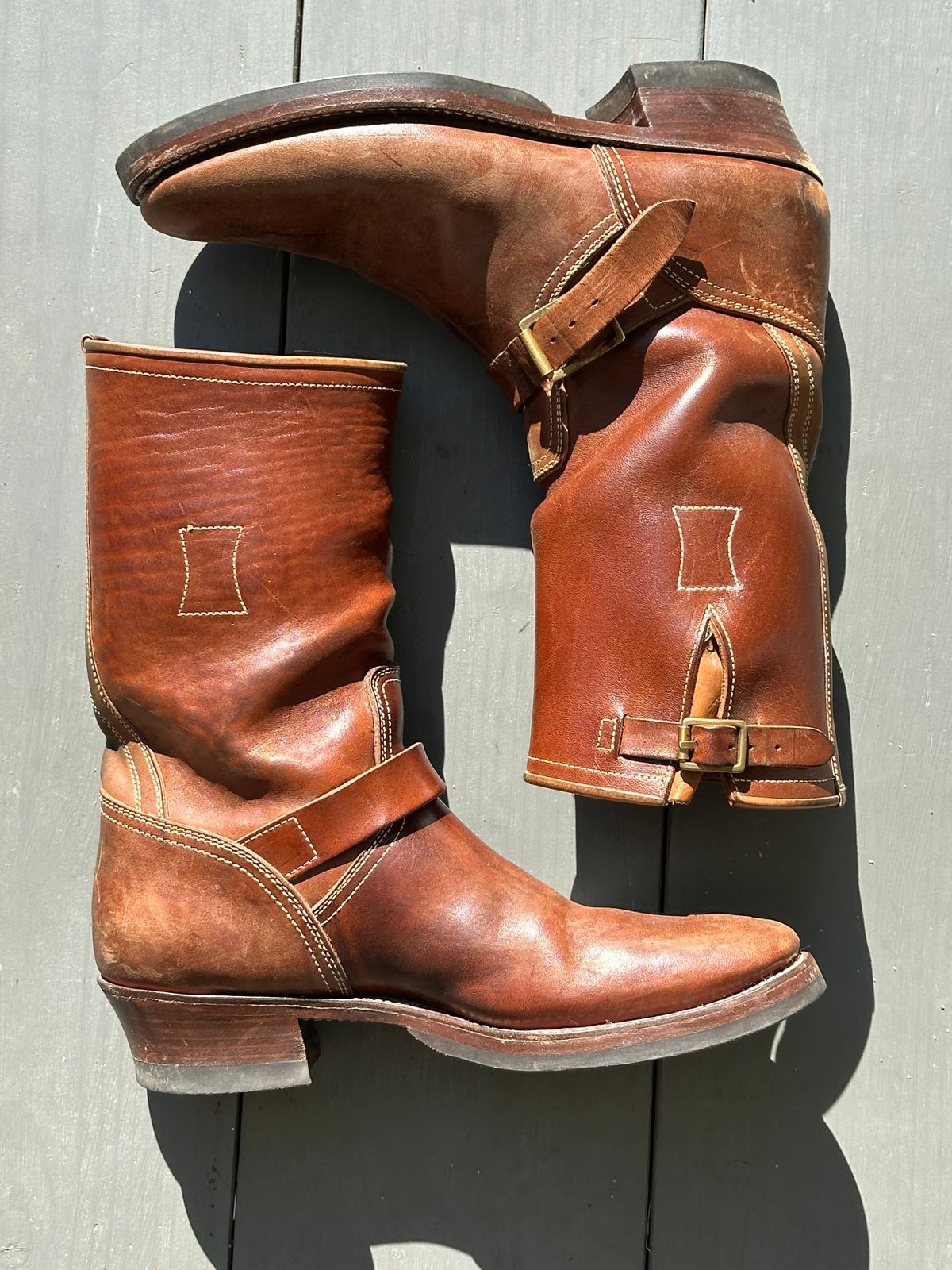 Photo by bankrobber on February 5, 2026 of the Clinch Engineer Boots 11-Inch Height in Natural Horsebutt.