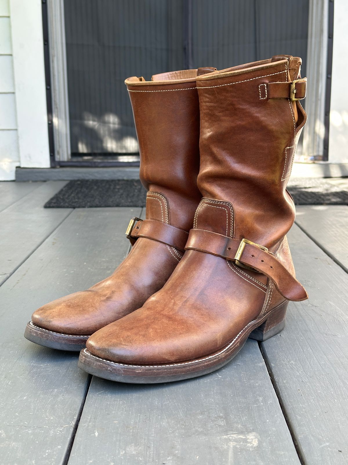 Photo by bankrobber on April 3, 2026 of the Clinch Engineer Boots 11-Inch Height in Natural Horsebutt.