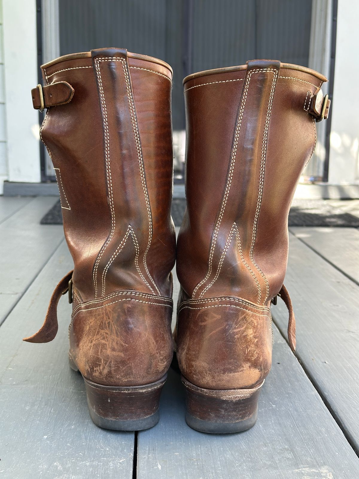 Photo by bankrobber on April 3, 2026 of the Clinch Engineer Boots 11-Inch Height in Natural Horsebutt.