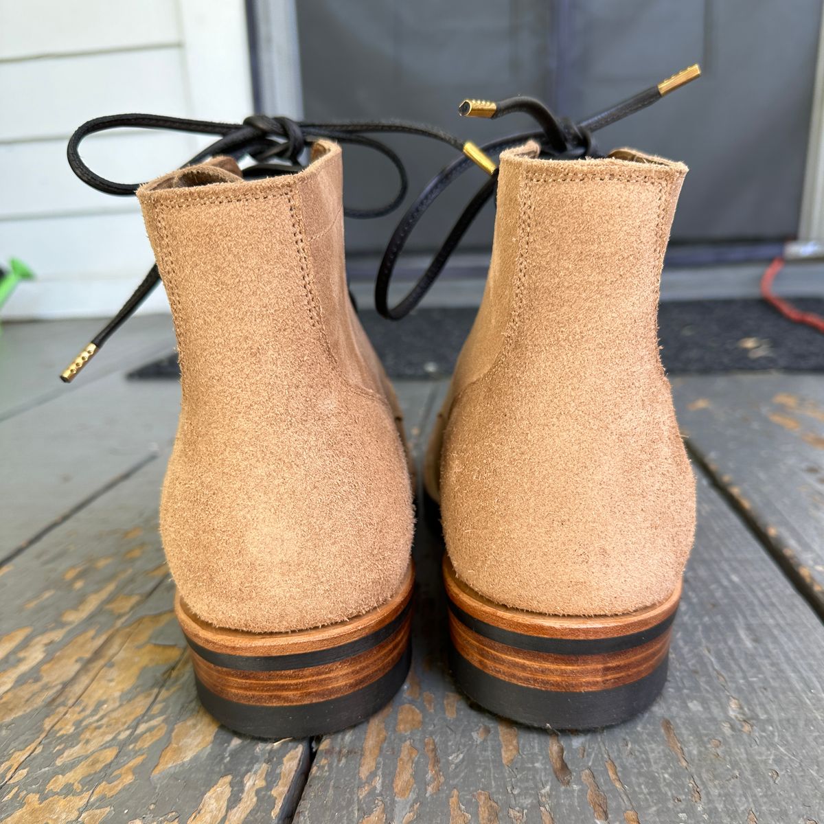 Photo by bankrobber on May 2, 2024 of the Viberg Service Boot BCT in Horween Marine Field Roughout.