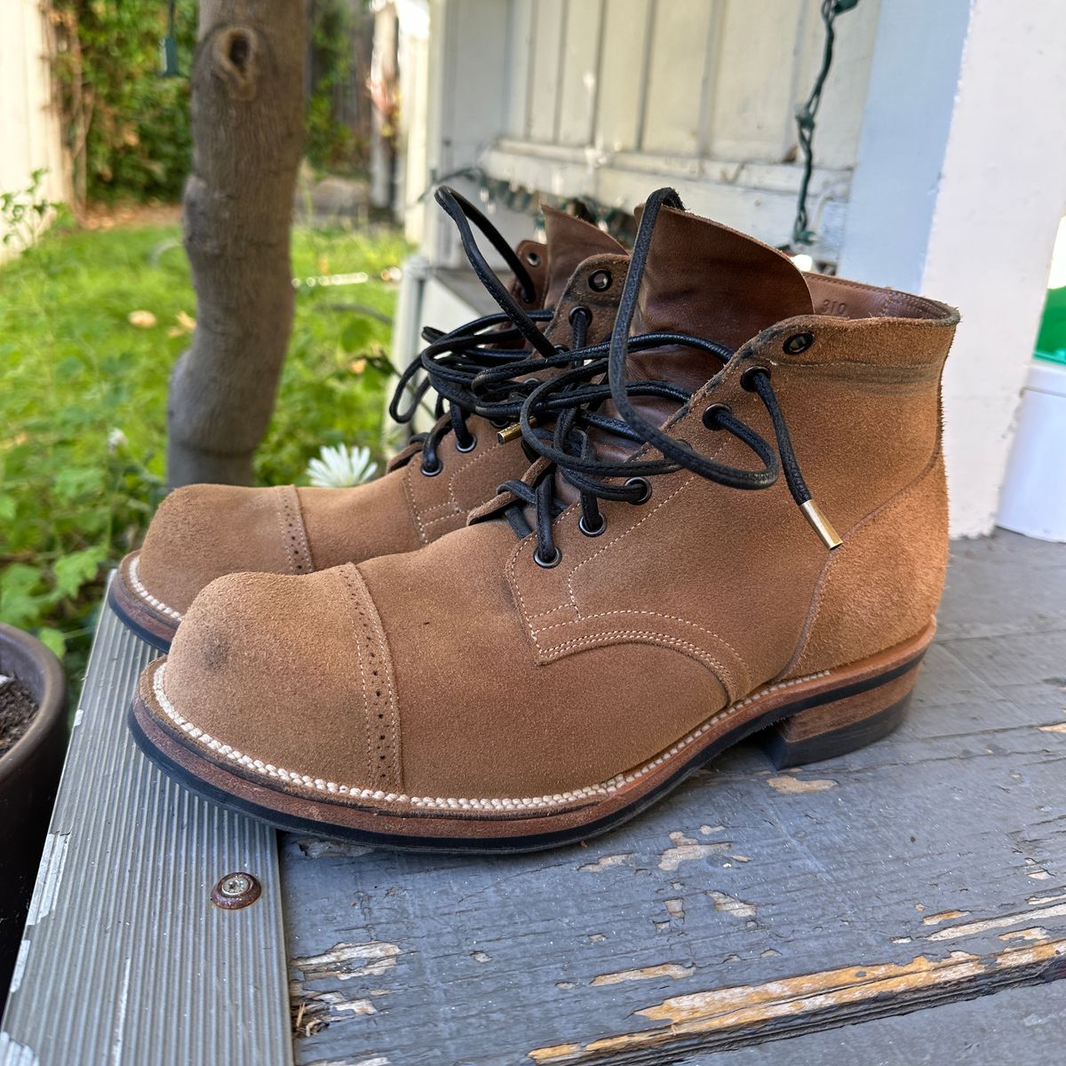 Photo by bankrobber on August 11, 2024 of the Viberg Service Boot BCT in Horween Marine Field Roughout.